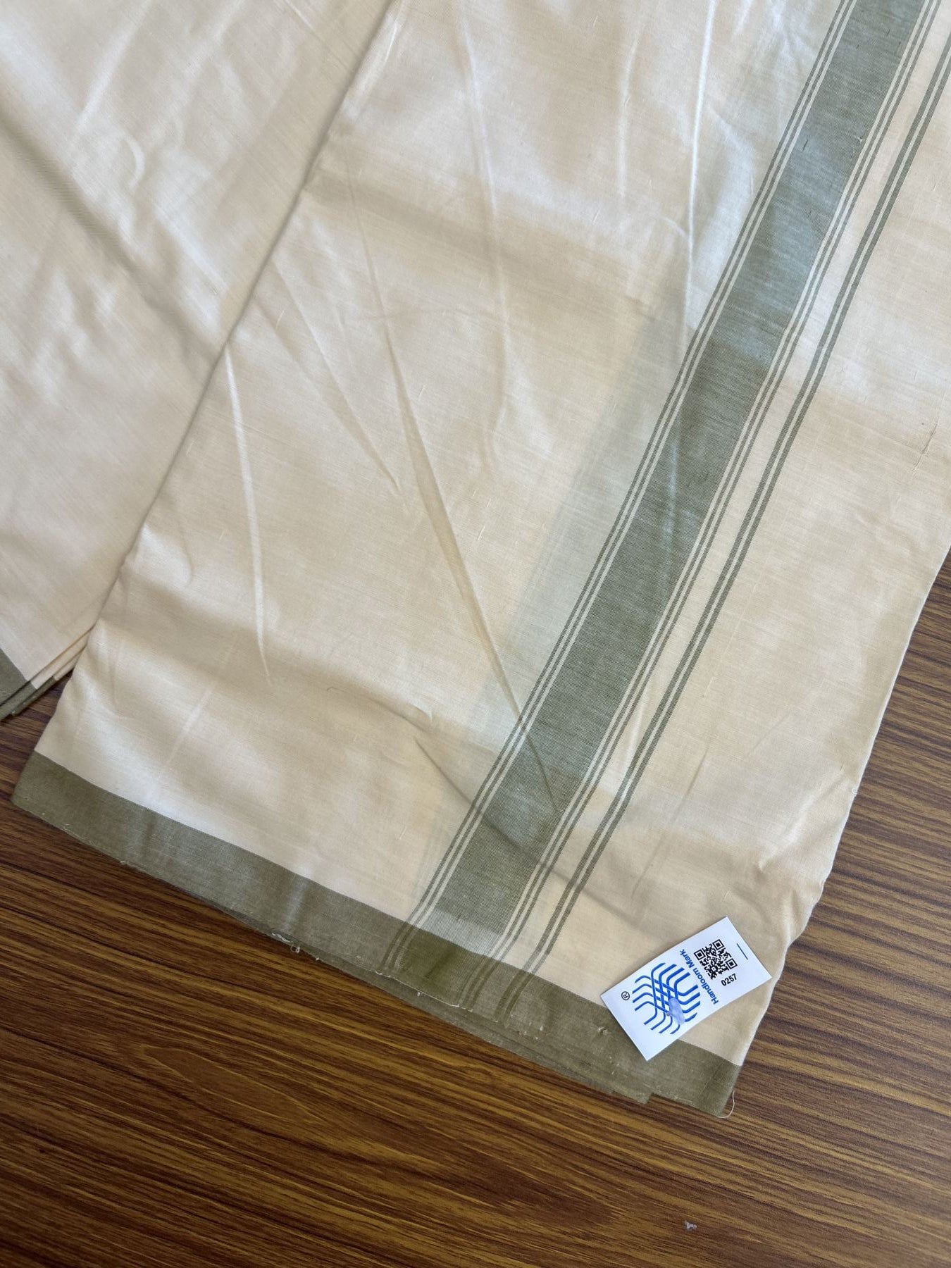 Kannur Kavi Dhoti - KaithariKada Balaramapuram Handloom Single Mundu/Dhoti - 100% Pure Cotton 2/80x2/80s Thread - Kannur Light Yellow colour Body 1.25 inch Olive Green Striped Kara - 44 KK8046 KAL