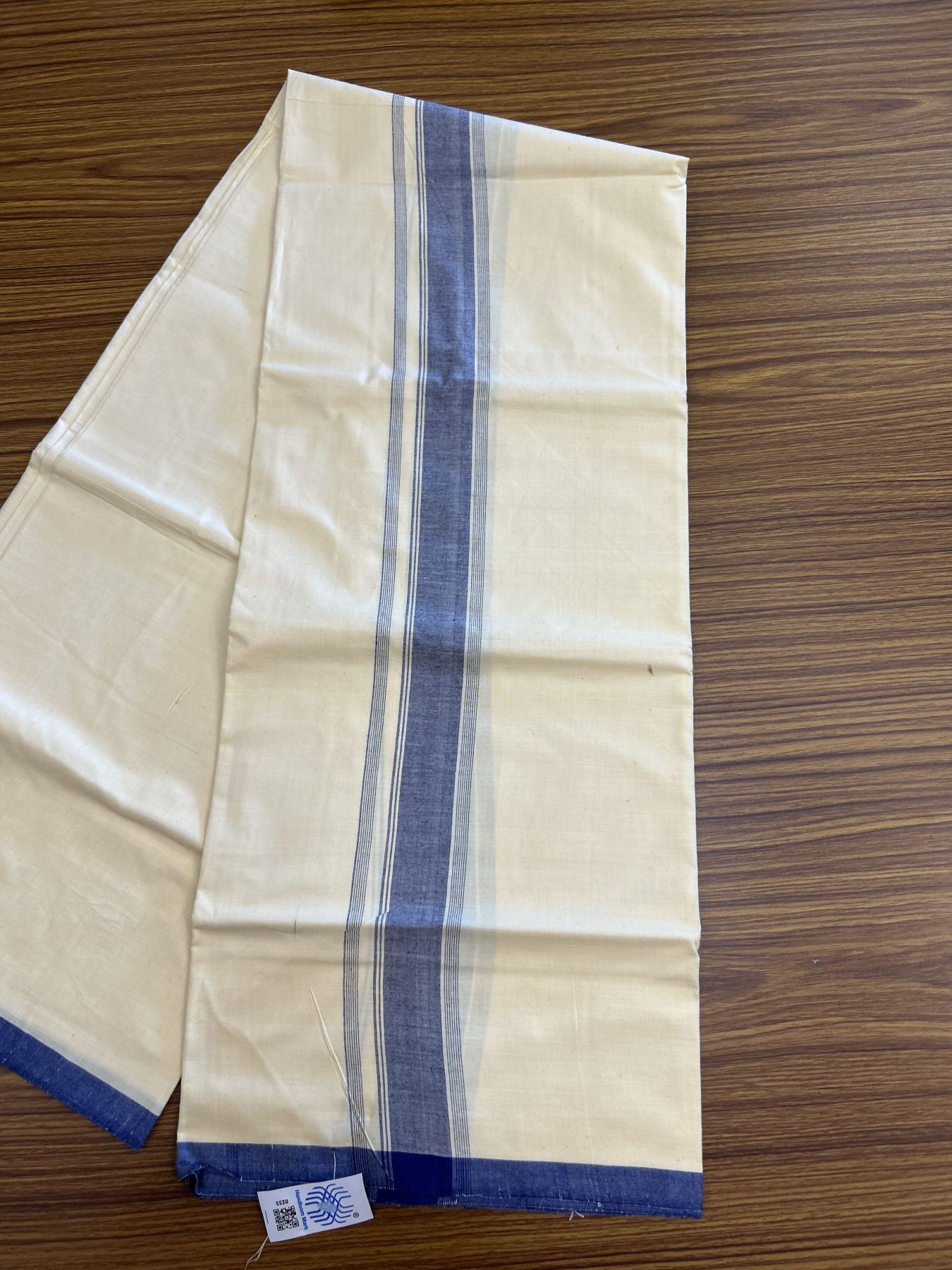 Kannur Kavi Dhoti - KaithariKada Balaramapuram Handloom  Single Mundu/Dhoti - 100% Pure Cotton 2/80x2/80s Thread - Kannur Light Yellow colour Body 1.75 inch Blue Striped Kara - 35 KK8046 KAL
