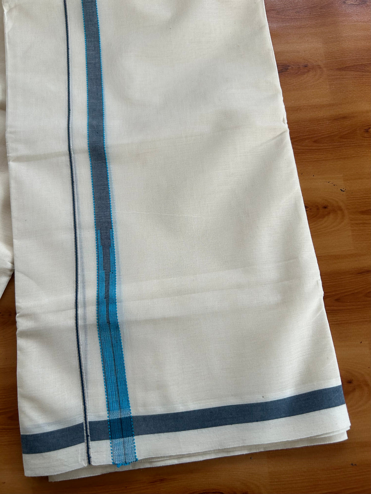 Double Off White (Unbleached) Mundu/Dhoti - 20% Discount!! KaithariKada Pulimood 100% Cotton 100X80 - 0.5 inch Puliyilakkara Silver Kasav Peakcock Blue & Cyan Blue Striped One Side Chutty Kara - 4 mtr (8.5 muzham) - 11 KK5548 VAS
