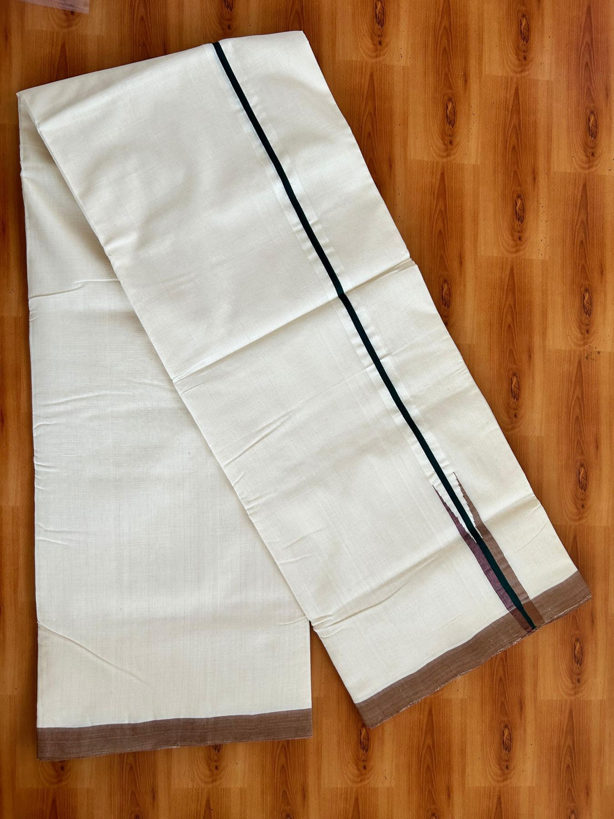 Double Off White (Unbleached) Mundu/Dhoti - 25% Discount!! KaithariKada Handloom Unakkupaav - 100% Pure Cotton - 100x80 - 1 inch Puliyilakkara Dark Green & Brown Multi colour Chutty 4 meter (8.5 muzham) - 16 KK5498 REA
