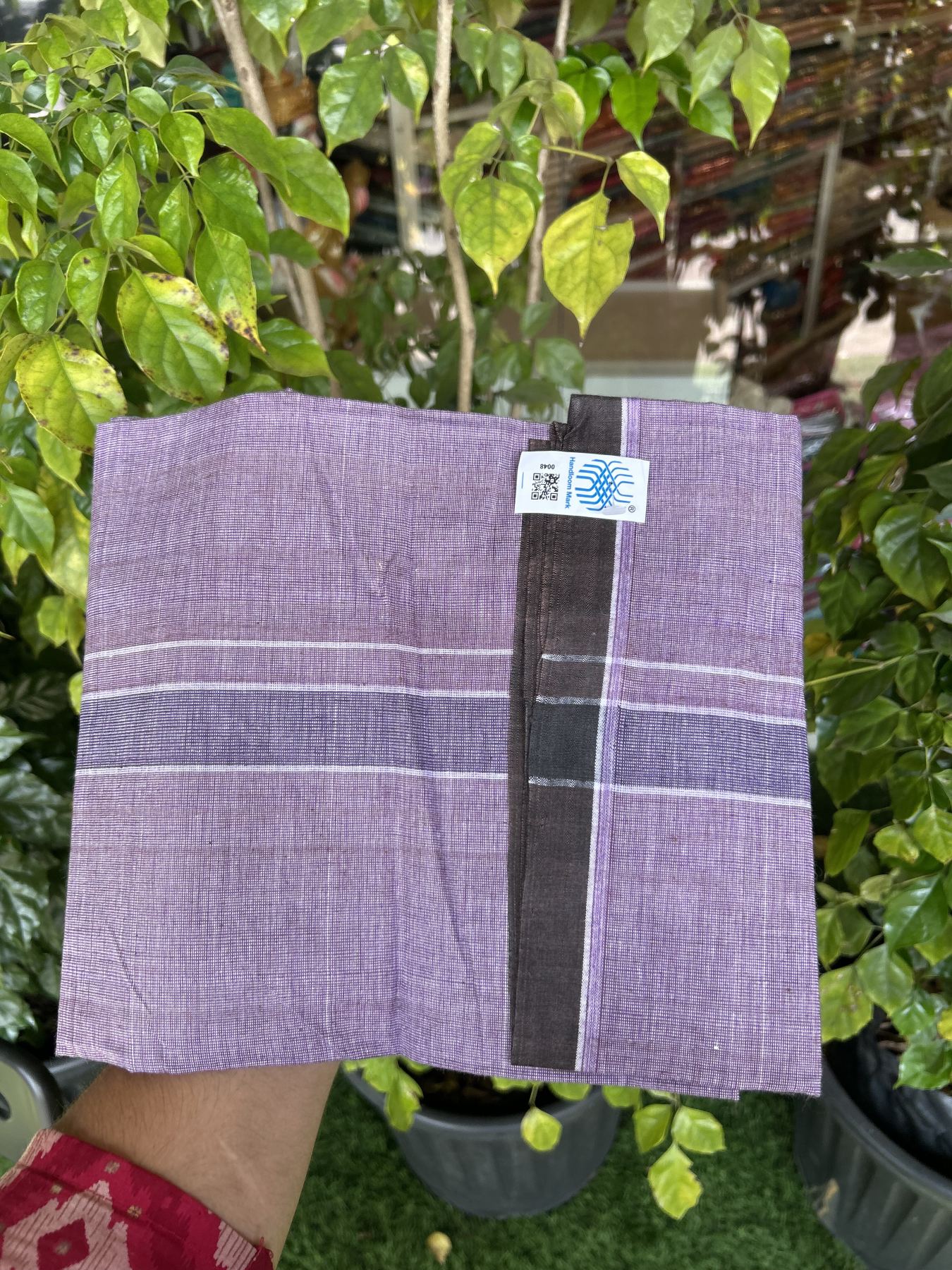 Kerala Handloom - Signature Kaitharikada - Government Sealed Hallmarked - 100% Pure Cotton 2/60x40s Thread - Single Mundu / Dhoti - 1.25 inch Dark Purple Shaded Striped Kara with Deep Violet colour Body - 18 KK8046 KAL