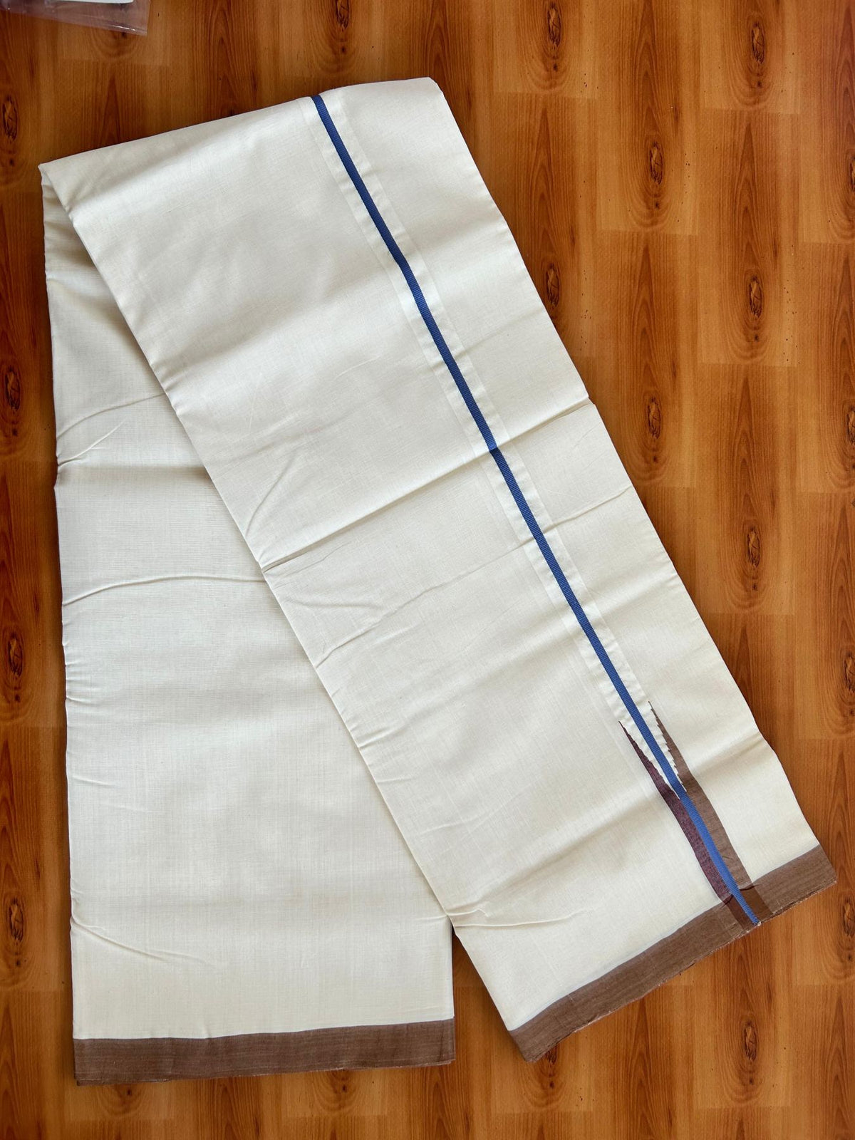 Double Off White (Unbleached) Mundu/Dhoti - 25% Discount!! KaithariKada Handloom Unakkupaav - 100% Pure Cotton - 100x80 - 1 inch Puliyilakkara Ash Blue & Brown Multi colour Chutty 4 meter (8.5 muzham) - 18 KK5498 REA