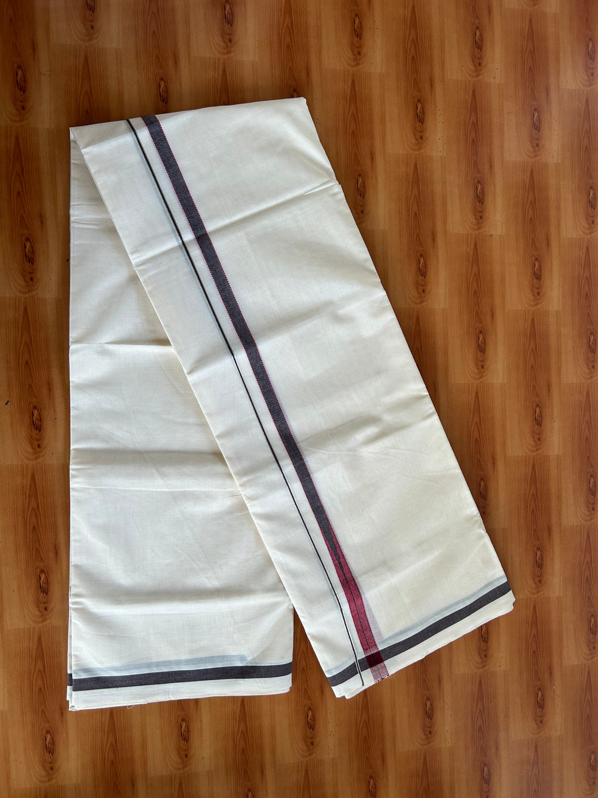 Double Off White (Unbleached) Mundu/Dhoti - 20% Discount!! KaithariKada Pulimood 100% Cotton 100X80 - 0.5 inch Puliyilakkara Silver Kasav Brown & Red Striped Chutty Kara - 4 mtr (8.5 muzham) - 13 KK5548 VAS