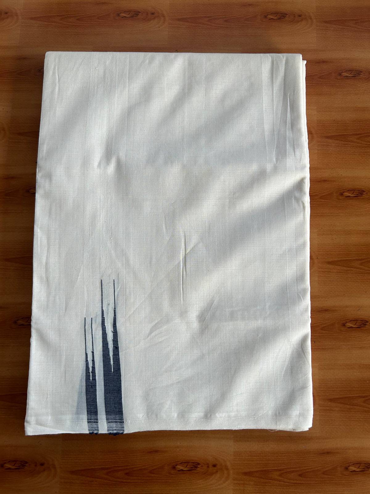 Double Off White (Unbleached) Mundu/Dhoti - 25% Discount! KaithariKada Handloom Unakkupaav Kerala Handloom - Pure Cotton - 80x90 - 1 cm Puliyilakkara Navy Blue Chutty Kara 4.50 Meters (10 Muzham) - 11 KK5551 STH