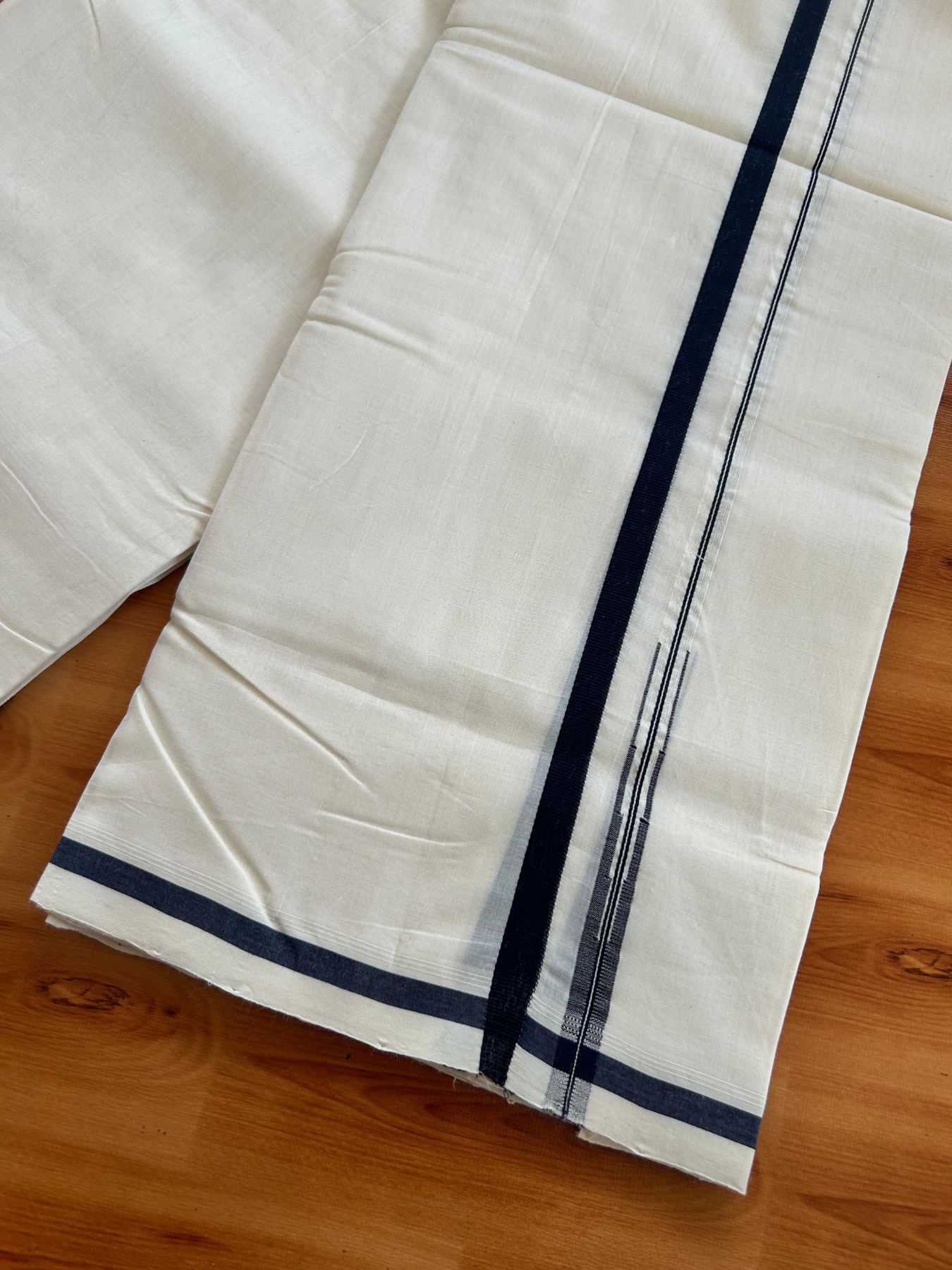 Double Off White (Unbleached) Mundu/Dhoti - 25% Discount!! KaithariKada Handloom Unakkupaav - 100% Pure Cotton - 100x80 - 1 inch Puliyilakkara Dark Navy Blue Chutty 3.80 meter (8 muzham) - 30 KK5498 REA