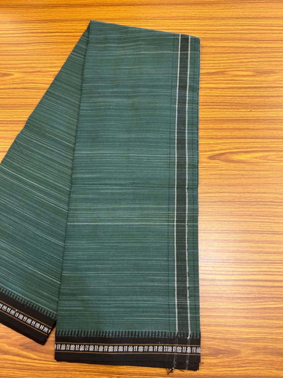 31% Discount!!! Kaitharikada 90% cotton 5 % Polyster - Single Kaily / Lungi -  1.75 inch Black Striped kara with White & Green colour body Kuppadam Border (2 meter / 4 muzham) - 25KK8023 AS