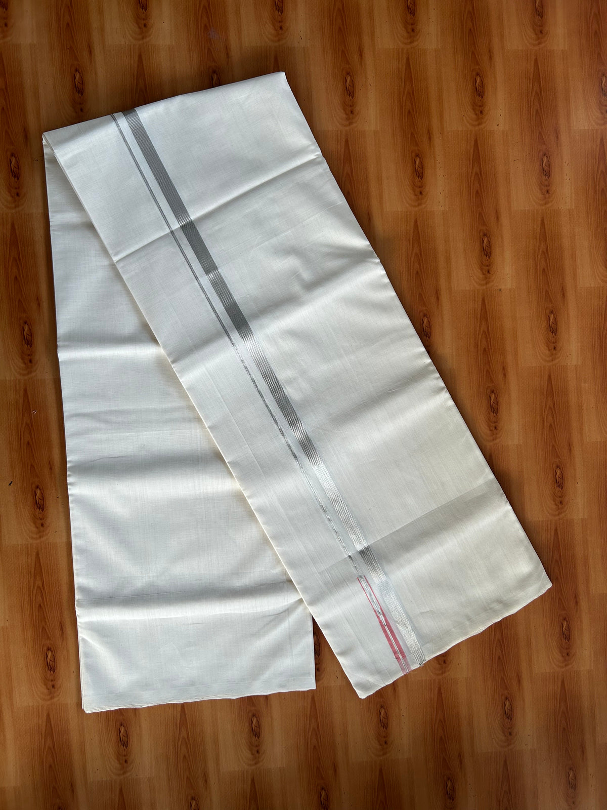 Double Off White (Unbleached) Mundu/Dhoti - 25% Discount! KaithariKada Handloom Unakkupaav Kerala Handloom - Pure Cotton - 80x90 - 1.5 cm Puliyilakkara Silver Kasav & Peach Chutty Kara 4 Mtr (8.5 Muzham) - 6 KK5551 STH