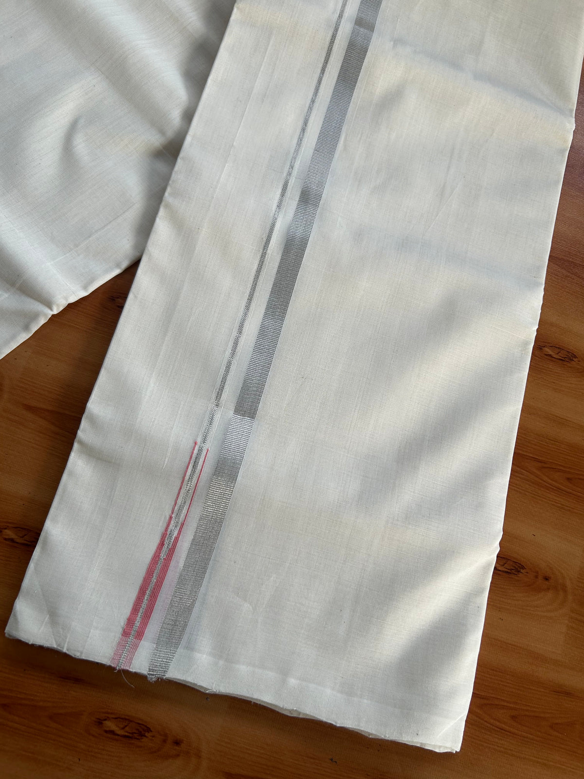 Double Off White (Unbleached) Mundu/Dhoti - 25% Discount! KaithariKada Handloom Unakkupaav Kerala Handloom - Pure Cotton - 80x90 - 1.5 cm Puliyilakkara Silver Kasav & Peach Chutty Kara 4 Mtr (8.5 Muzham) - 6 KK5551 STH