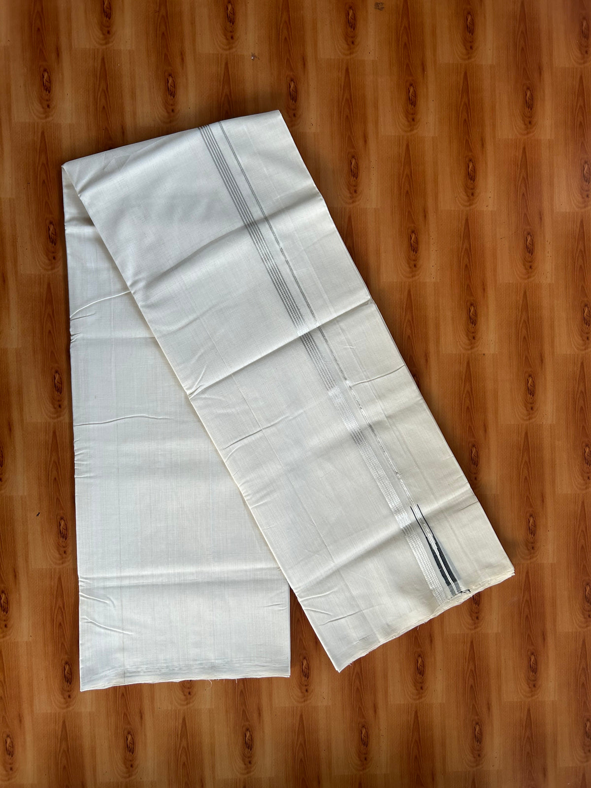 Double Off White (Unbleached) Mundu/Dhoti - 25% Discount! KaithariKada Handloom Unakkupaav Kerala Handloom - Pure Cotton - 80x90 - 1.5 cm Puliyilakkara Silver Kasav & Black Chutty Kara 4 Mtr (8.5 Muzham) - 7 KK5551 STH
