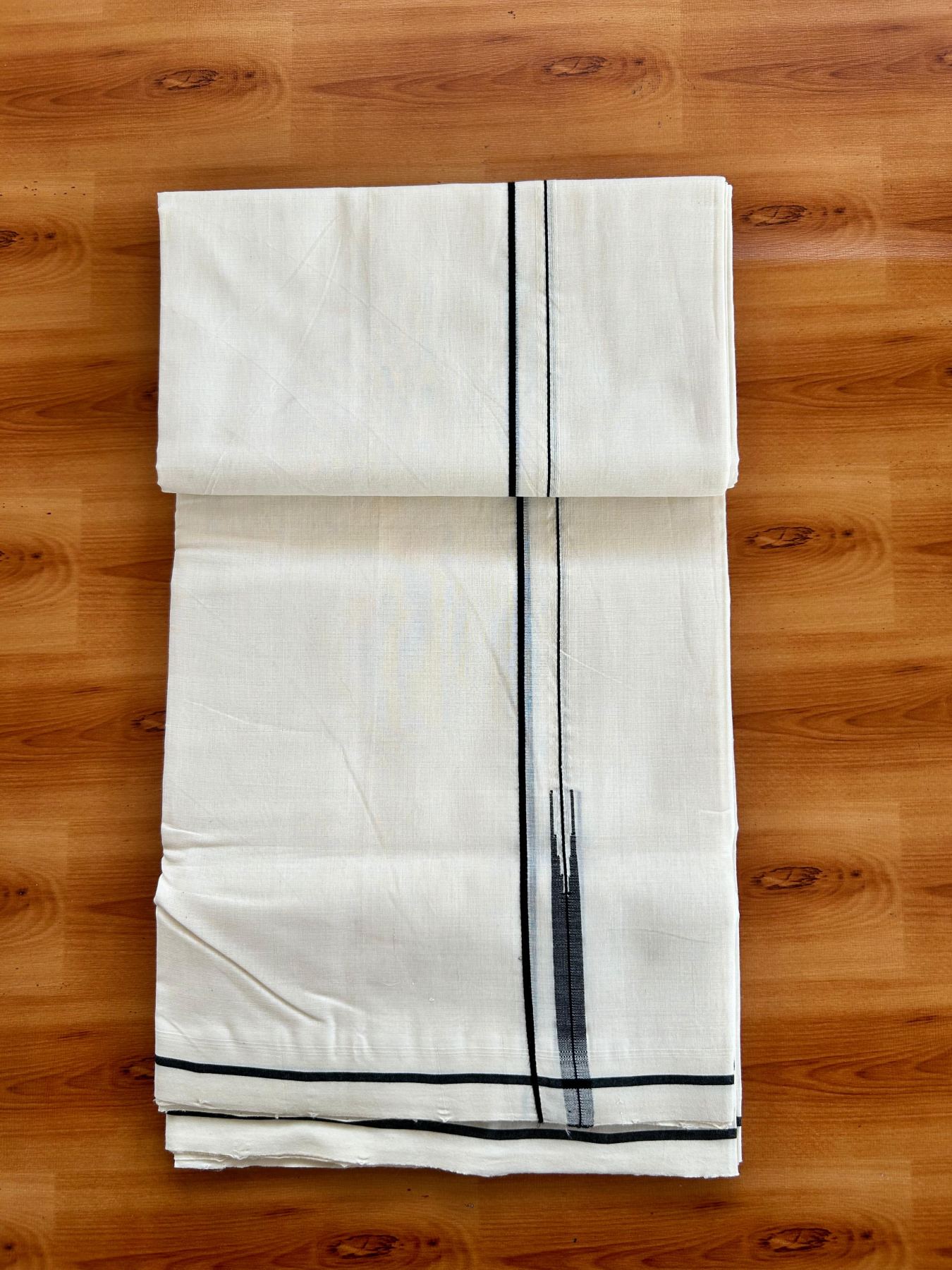 Double Off White (Unbleached) Mundu/Dhoti - 25% Discount!! KaithariKada Handloom Unakkupaav - 100% Pure Cotton - 100x80 - 0.5 cm Puliyilakkara Black Chutty 3.80 meter (8 muzham) - 31 KK5498 REA