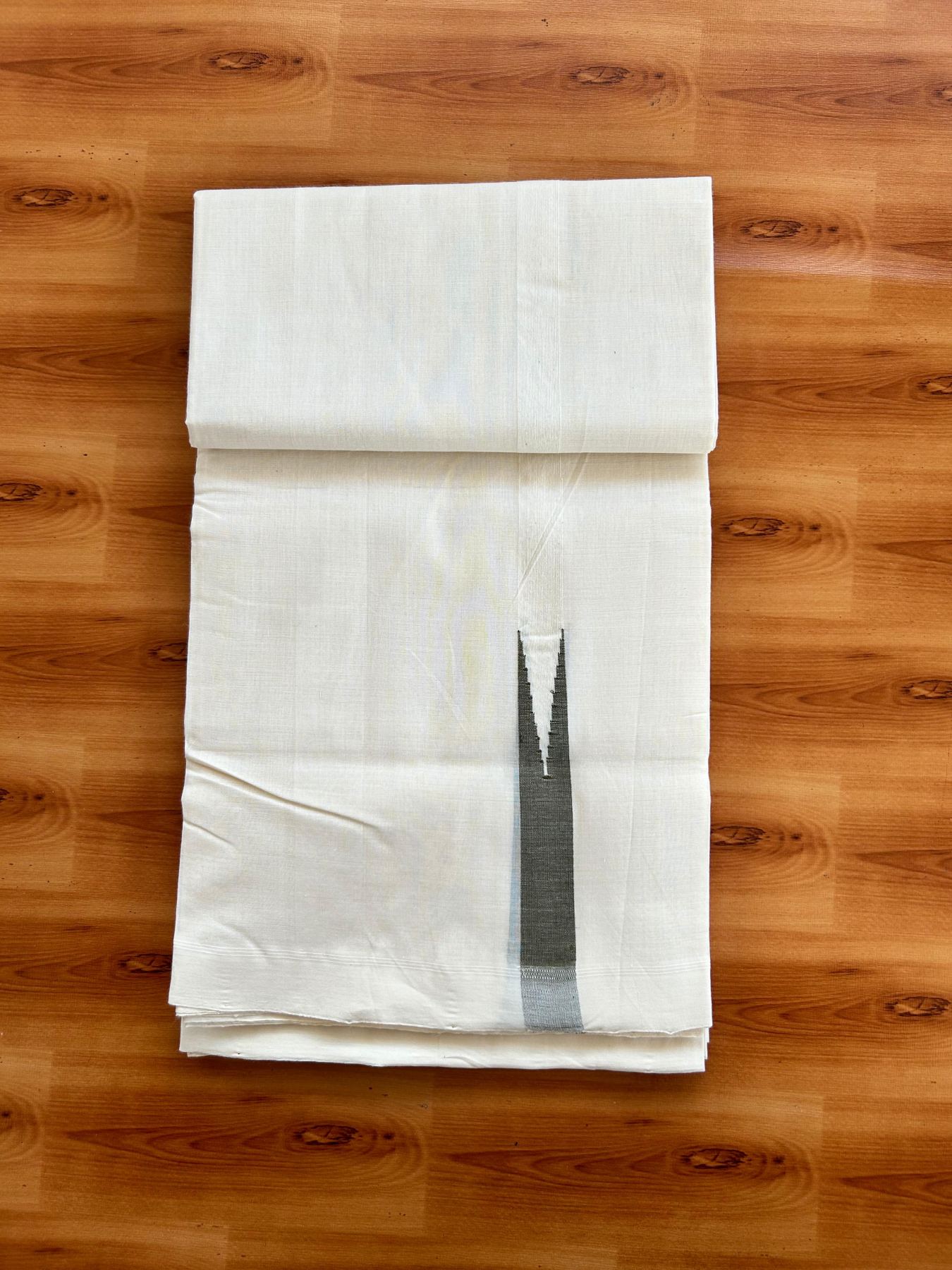 Double Off White (Unbleached) Mundu/Dhoti - 25% Discount!! KaithariKada Handloom Unakkupaav - 100% Pure Cotton - 100x80 - 1 inch Puliyilakkara Olive Green Chutty 3.80 meter (8 muzham) - 27 KK5498 REA