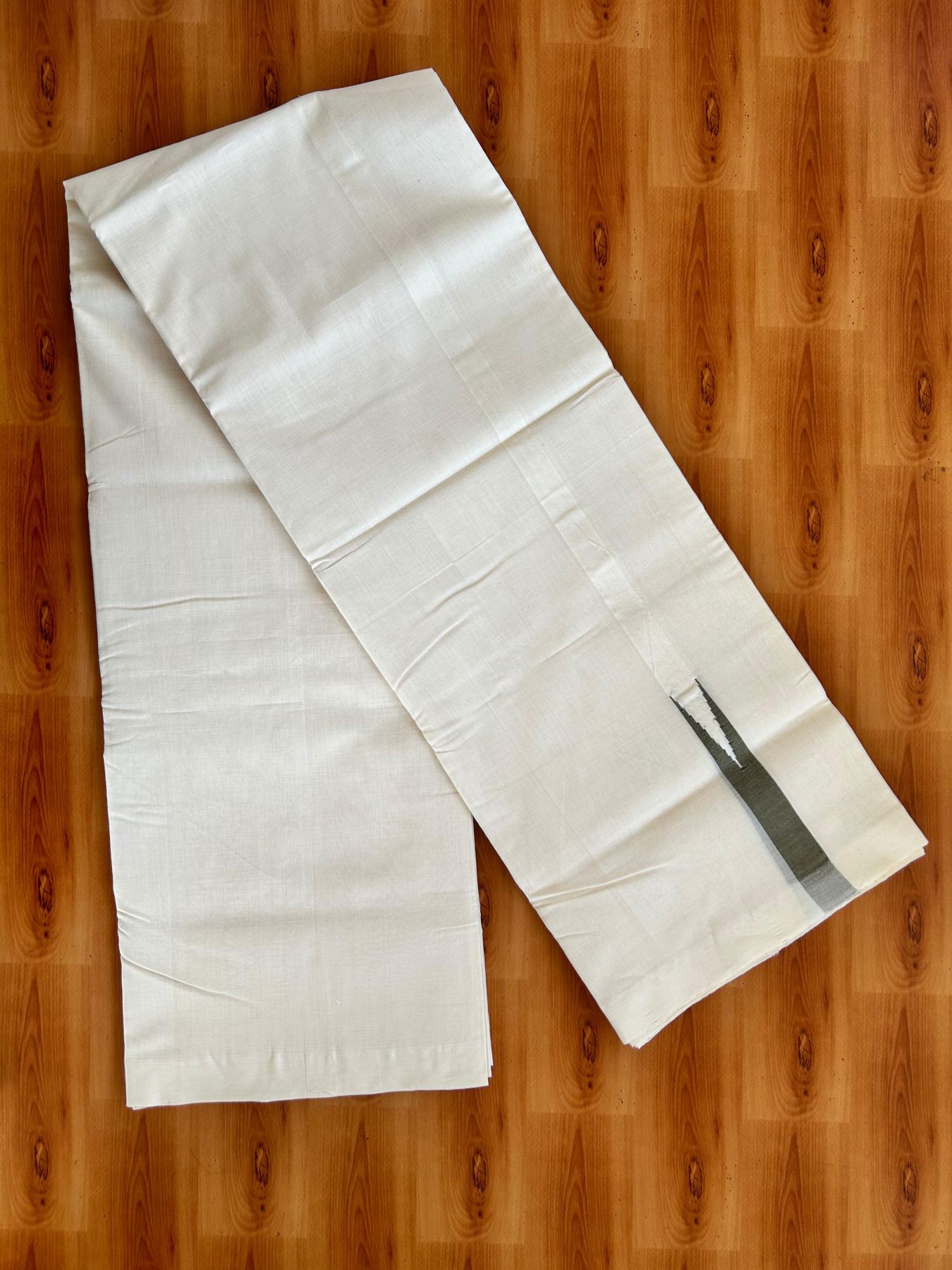 Double Off White (Unbleached) Mundu/Dhoti - 25% Discount!! KaithariKada Handloom Unakkupaav - 100% Pure Cotton - 100x80 - 1 inch Puliyilakkara Olive Green Chutty 3.80 meter (8 muzham) - 27 KK5498 REA