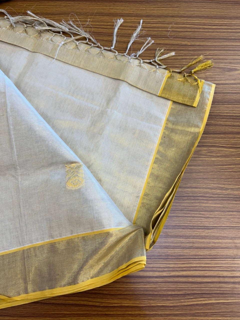 39% Discount! Kaitharikada Kerala Saree for Women 100% Pure Cotton - Kasavu Tissue - Gold Kasavu DESIGN WITH KUNJALAM Kara - 4 KK7156 PMC