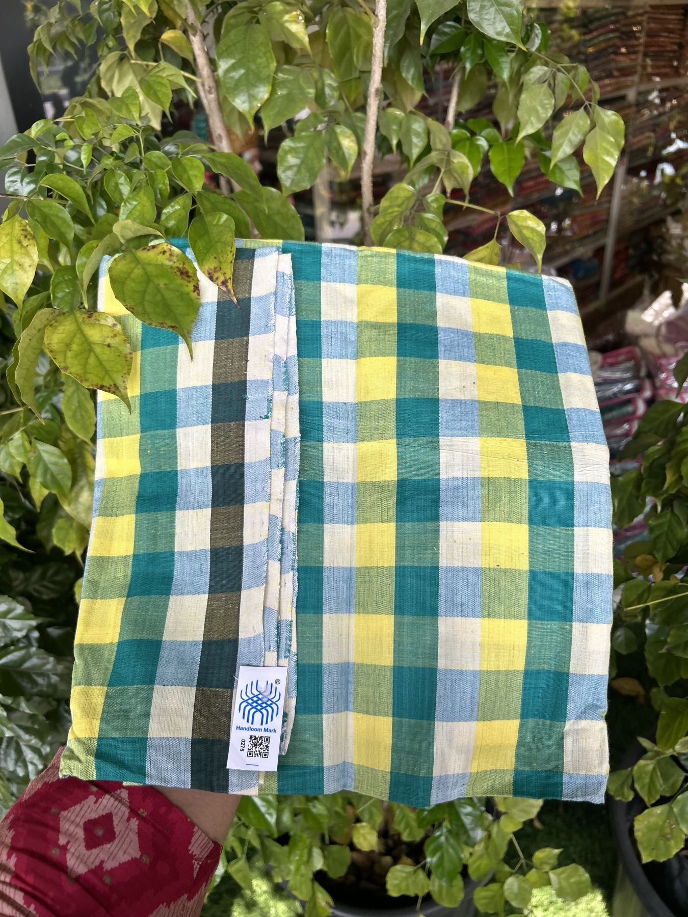 Kerala Handloom - Signature Kaitharikada - Government Sealed Hallmarked - 100% Pure Cotton - 2/60X40s Twisted Thread - Handloom Single Mundu/Dhoti - Green & Yellow Check Body  - 2.24 mtr - 60 KK8046 KAL