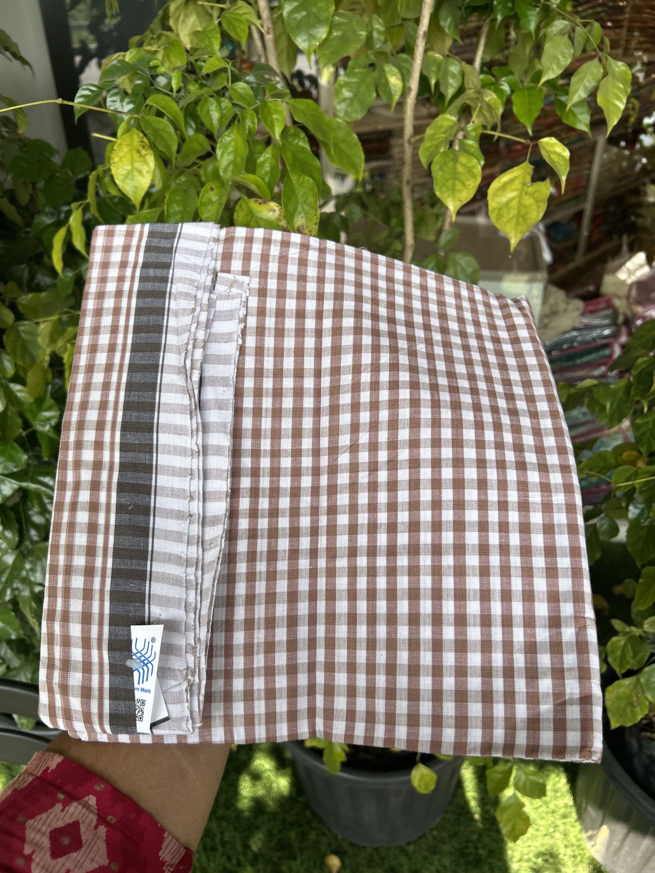 Kerala Handloom - Signature Kaitharikada - Government Sealed Hallmarked - 100% Pure Cotton - 2/60X40s Twisted Thread - Handloom Single Mundu/Dhoti - Brown Check Body  - 2.16 mtr - 61 KK8046 KAL