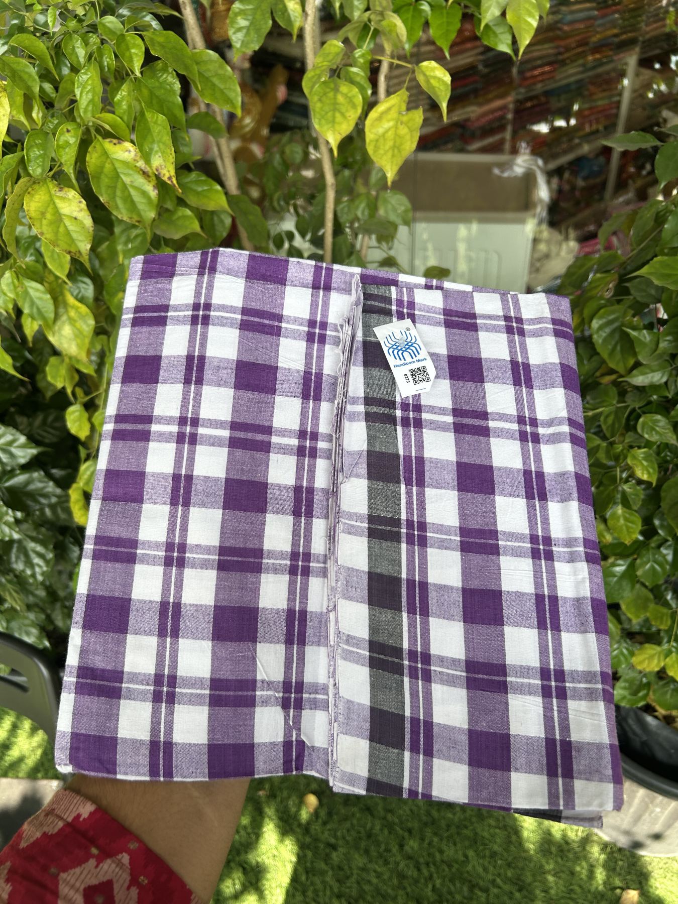 Kerala Handloom - Signature Kaitharikada - Government Sealed Hallmarked - 100% Pure Cotton - 2/60X40s Twisted Thread - Handloom Single Mundu/Dhoti - Violet Check Body  - Above 2 mtr - 49 KK8046 KAL