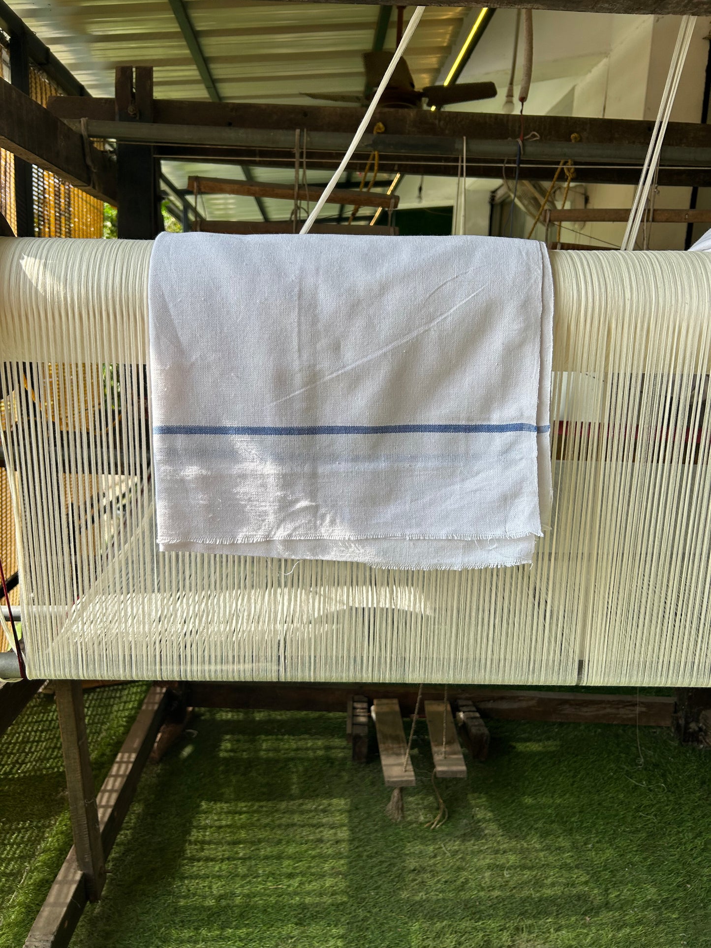 Kaitharikada - Handloom Pure Cotton Kerala Towel - Thorthu - White Body & Blue Kara - 1 KK51200 KAL