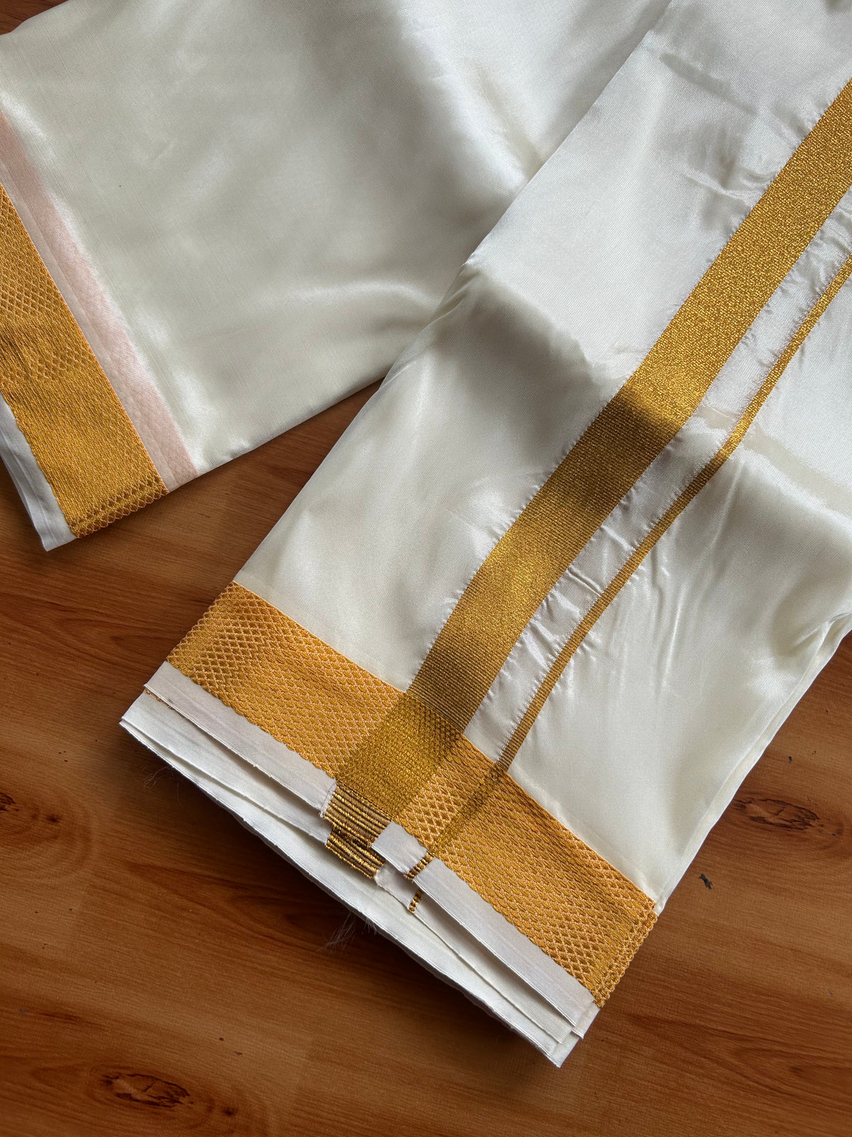 Art Silk Double Mundu/Dhoti - 20% Discount!! KaithariKada Pulimood Mixed Silk (60s) - 1 inch Gold Kasav Kara With Cream Colour Body 3.75 mtr (8 muzham) - 1 KK5550 GAN
