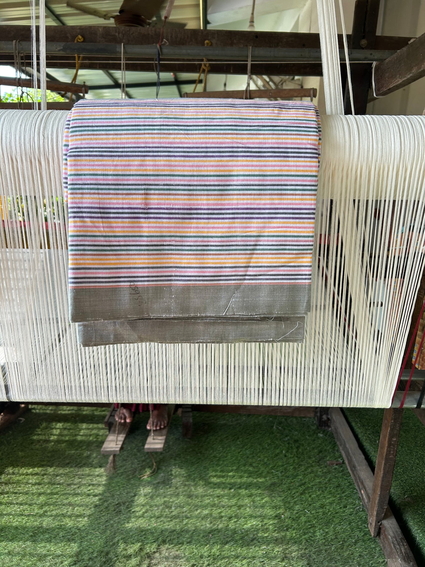 Handloom Bedsheet -  Pure Cotton - 10% Discount !! Kaitharikada - Multi Colour Striped Body - 6 KK3000 KAL