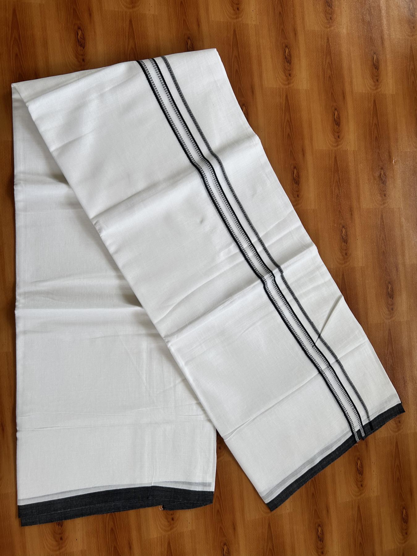 Double Pure White Mundu/Dothi - 20% Discount ! Kaitharikada Balaramapuram Cotton - 60s - 0.75 Inch Navy Blue Striped Kara 3.90 mtr (8 muzham) - 14 KK5437 VAS