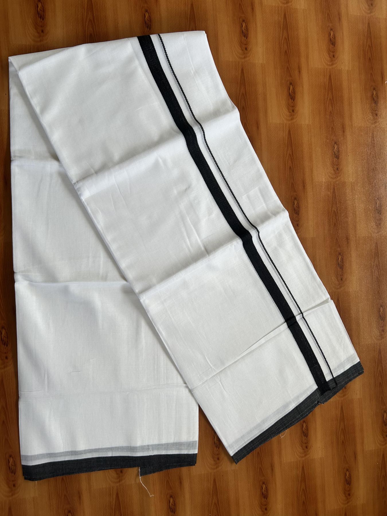 Double Pure White Mundu/Dothi - 20% Discount ! Kaitharikada Balaramapuram Cotton - 60s - 0.75 Inch Navy Blue Kara 3.90 mtr (8 muzham) - 29 KK5437 VAS