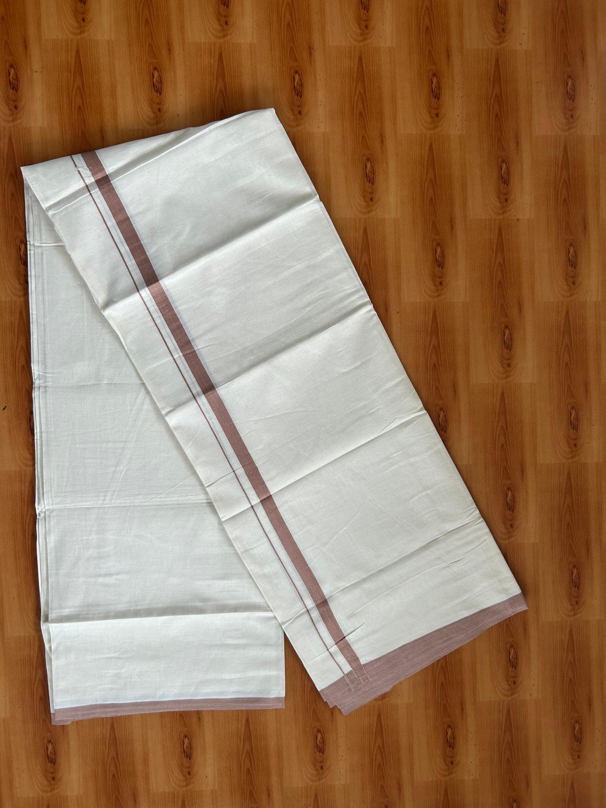 Double Off White (Unbleached) Mundu/Dhoti - 20% Discount!! KaithariKada Pulimood 100% Cotton 80s - 0.5 inch Puliyilakkara Peach Brown colour Kara - 3.90 mtr (8.5 muzham) - 20 KK5548 VAS