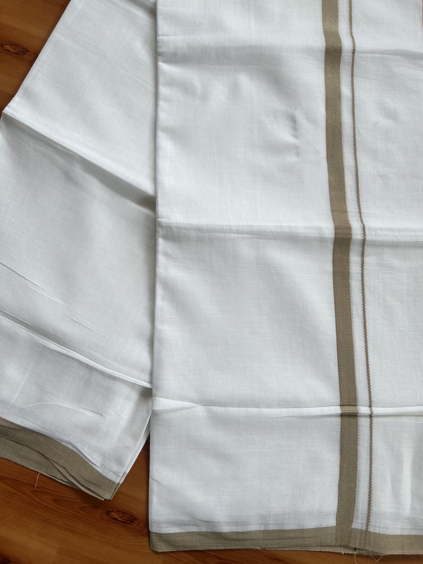 Double Pure White Mundu/Dothi - 20% Discount ! Kaitharikada Balaramapuram Cotton - 60s - 0.75 Inch Sand Brown Kara 3.90 mtr (8 muzham) - 28 KK5437 VAS