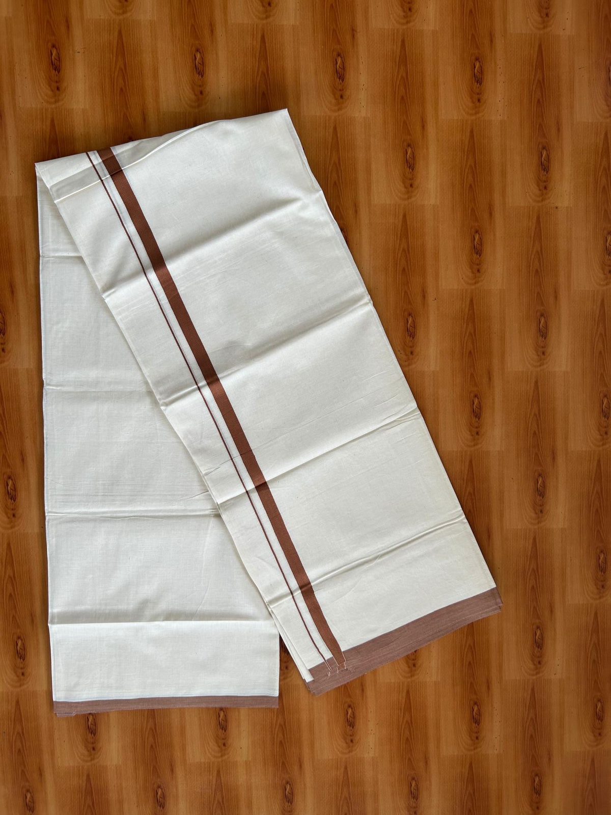 Double Off White (Unbleached) Mundu/Dhoti - 20% Discount!! KaithariKada Pulimood 100% Cotton 80s - 0.5 inch Puliyilakkara Brown colour Kara - 3.90 mtr (8.5 muzham) - 25 KK5548 VAS