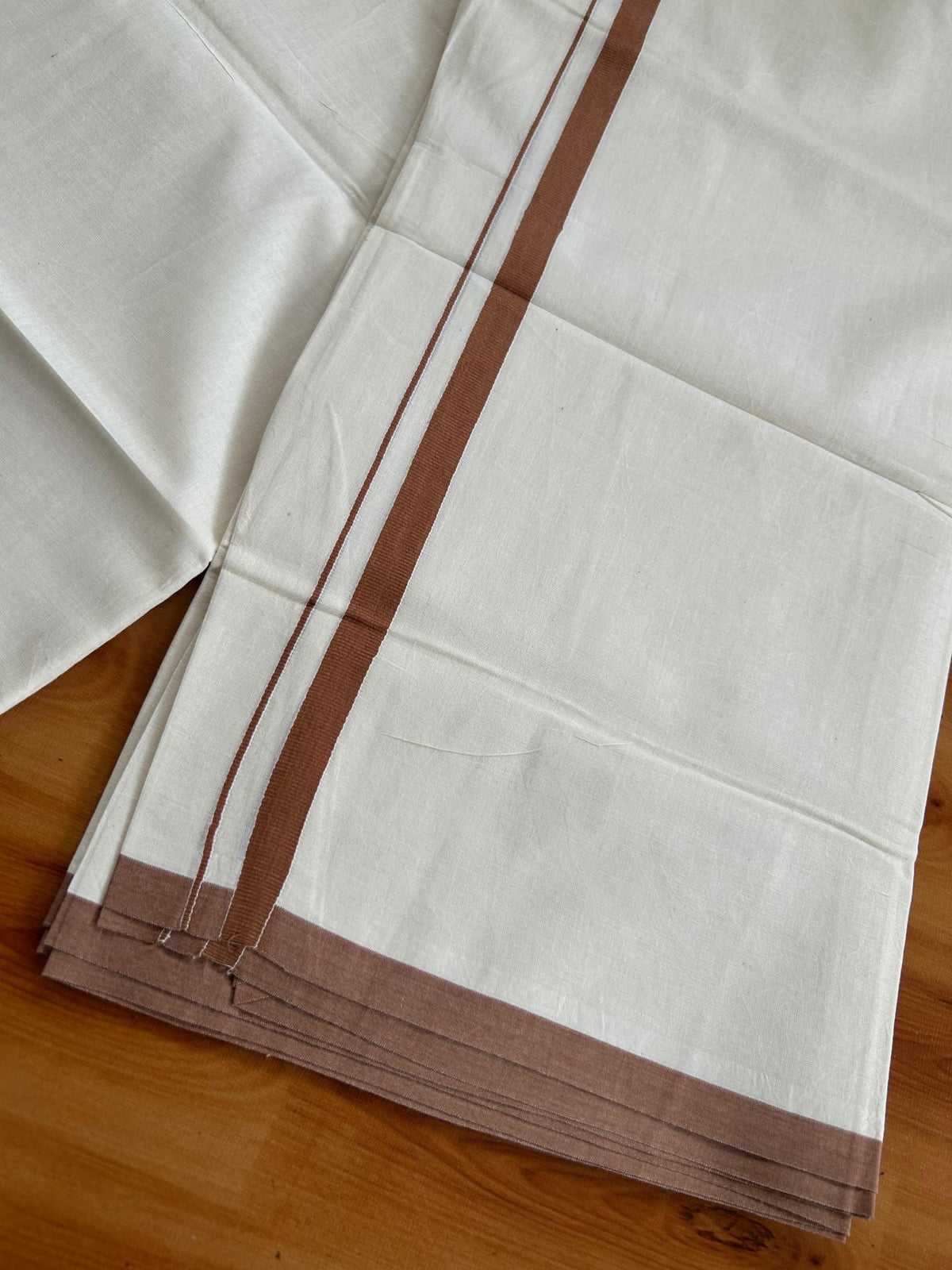 Double Off White (Unbleached) Mundu/Dhoti - 20% Discount!! KaithariKada Pulimood 100% Cotton 80s - 0.5 inch Puliyilakkara Brown colour Kara - 3.90 mtr (8.5 muzham) - 25 KK5548 VAS