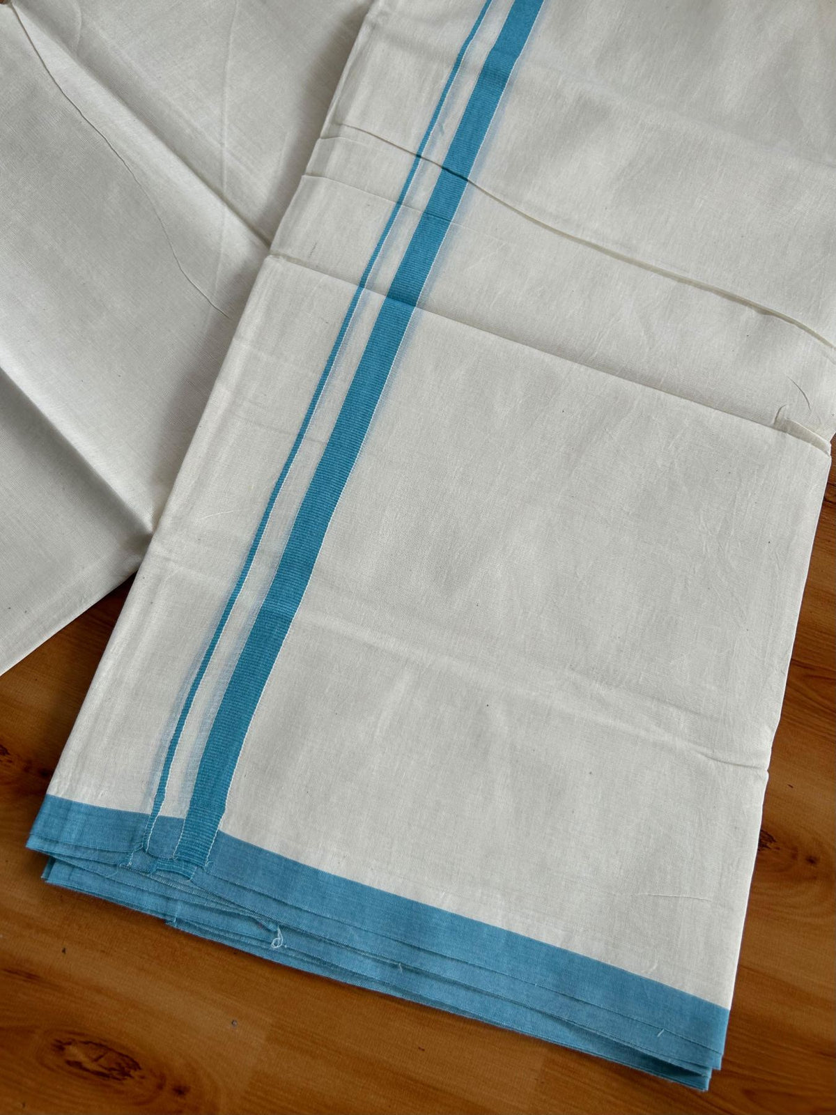 Double Off White (Unbleached) Mundu/Dhoti - 20% Discount!! KaithariKada Pulimood 100% Cotton 80s - 0.5 inch Puliyilakkara Cyan Blue colour Kara - 3.90 mtr (8.5 muzham) - 26 KK5548 VAS