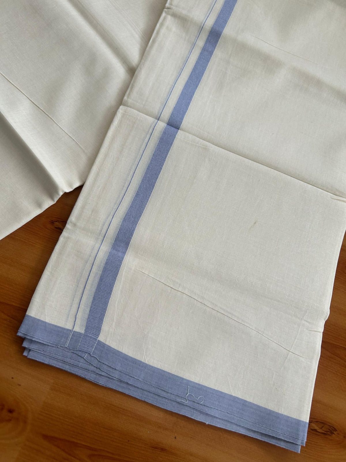 Double Off White (Unbleached) Mundu/Dhoti - 20% Discount!! KaithariKada Pulimood 100% Cotton 80s - 0.5 inch Puliyilakkara Light Lavender colour Kara - 3.90 mtr (8.5 muzham) - 27 KK5548 VAS