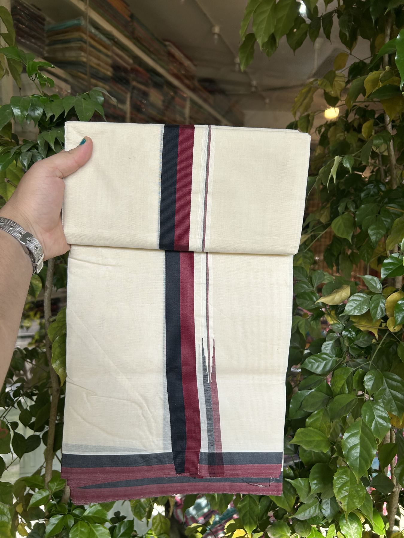 Dmk Veshti - 20% Discount !! KaithariKada Balaramapuram Double Off White - (Unbleached) Mundu/Dhoti - 100X100 - 1.25 inch Puliyilakkara  Maroon & Black Chutty Kara 4 meters (8.5 Muzham) -  2 KK5330 ASH
