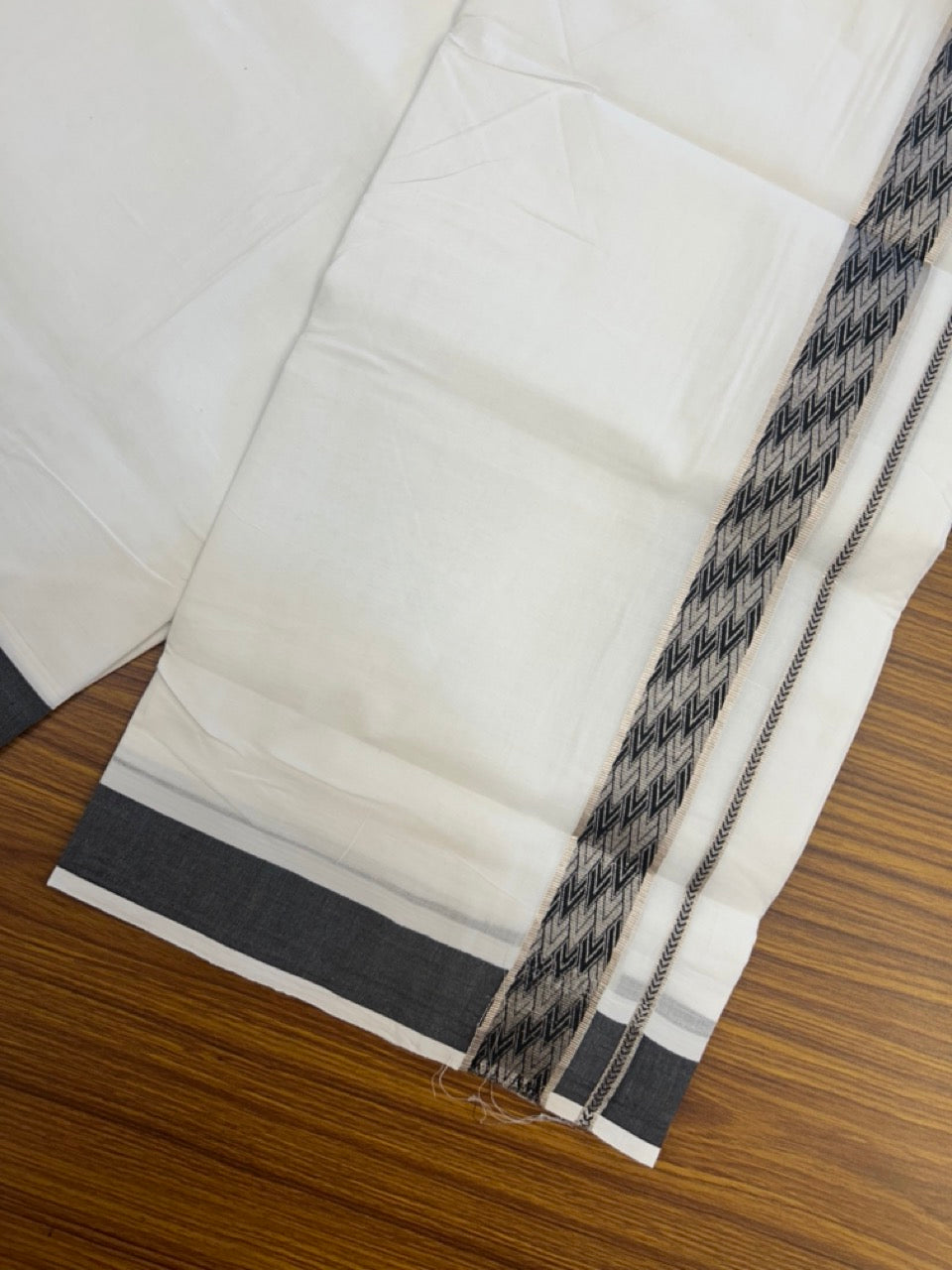 20% Discount! KaithariKada Balaramapuram 100% Cotton Double Pure white Mundu/Dhoti - 100x80 - 1.5 Inch Silver Kasav Black jacquard pattern Kara - 6 KK5291 KAI