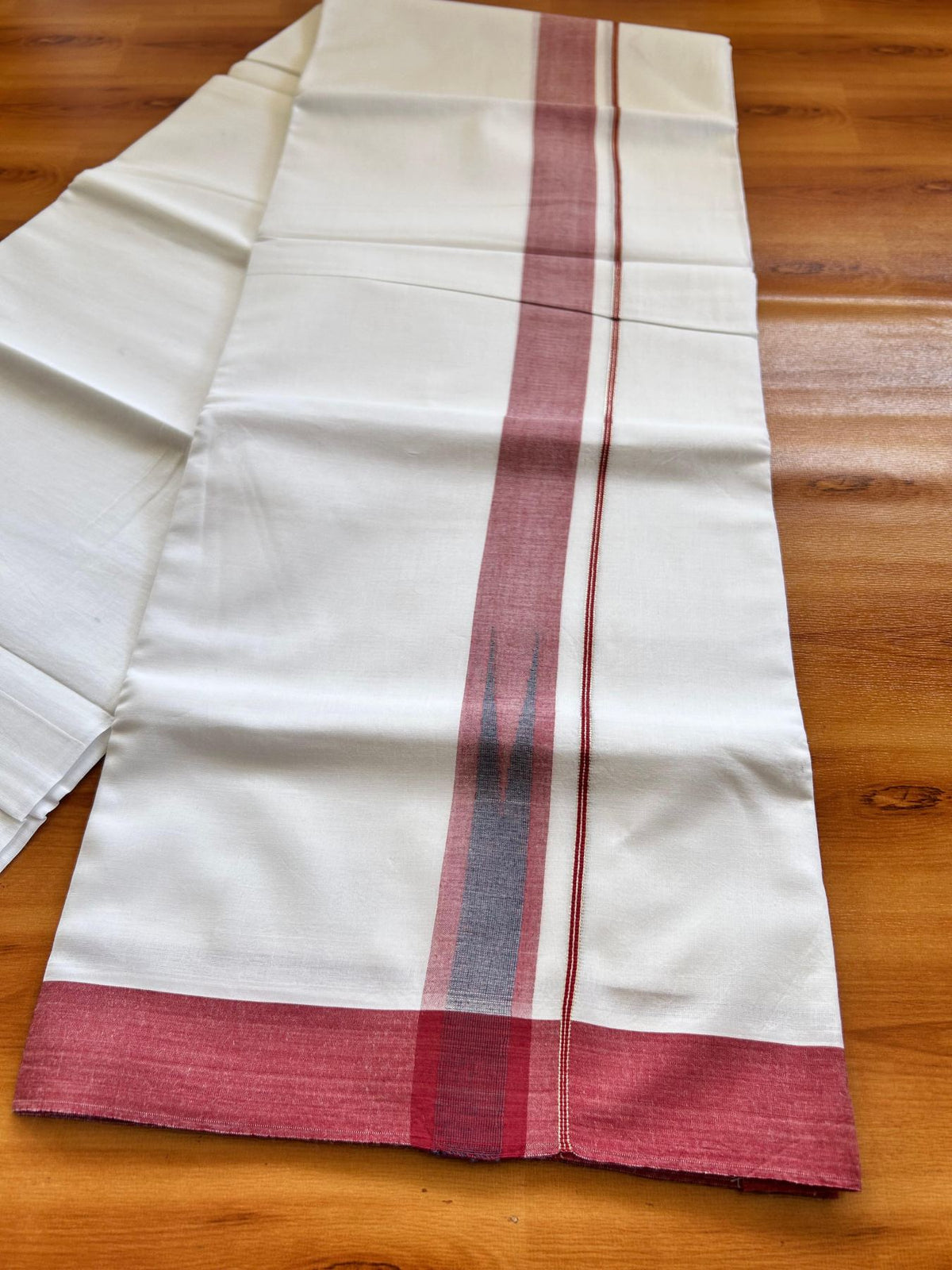 Double Pure White Mundu/Dhoti - 20% Discount !! KaithariKada Balaramapuram 100% Cotton - 100x80 - 1.25 inch Maroon & Navy Blue Silver Chutty Kara 3.80 mtr (8 muzham) - 14 KK5499 CKS