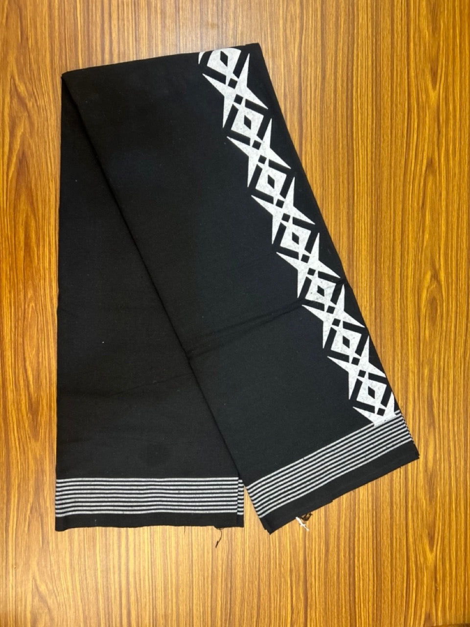 Kaitharikada - Polyster + Cotton - 20s twisted - Single Kaily / Lungi - 2 inch White Printed Kuppadam Border with Black colour body (2 meter / 4 muzham) -  4 KK8038 GAN