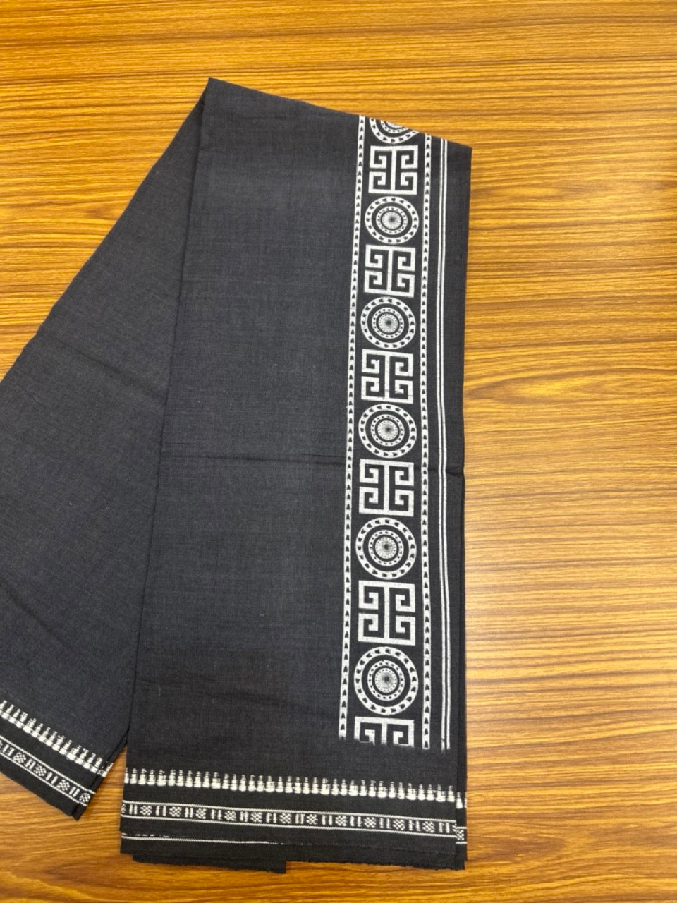 Kaitharikada - Polyster + Cotton - 20s twisted - Single Kaily / Lungi - 2.5 inch White P rinted Kuppadam Border with Ash Blue colour body (2 meter / 4 muzham) -  5 KK8038 GAN