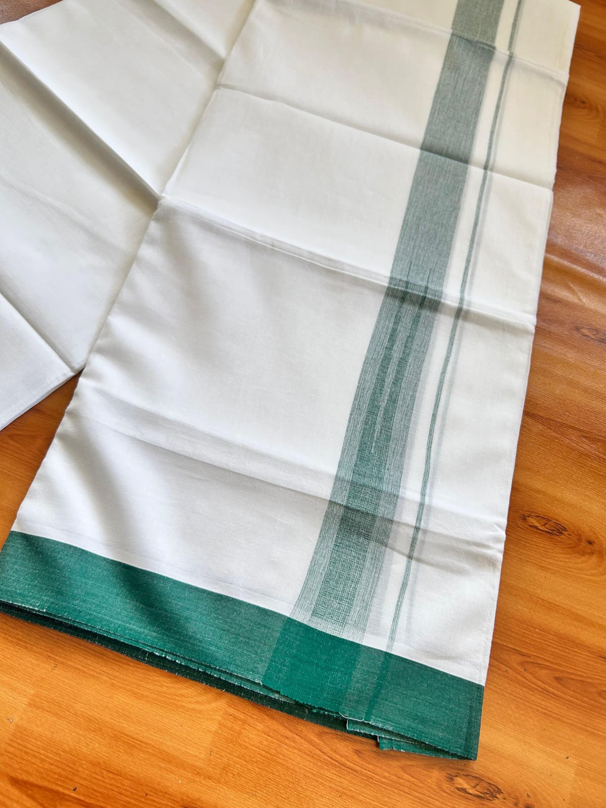 Double Pure White Mundu/Dhoti - 20% Discount !! KaithariKada Balaramapuram 100% Cotton - 100x80 - 1.25 inch Green Shaded Chutty Kara 3.80 mtr (8 muzham) - 17 KK5499 CKS
