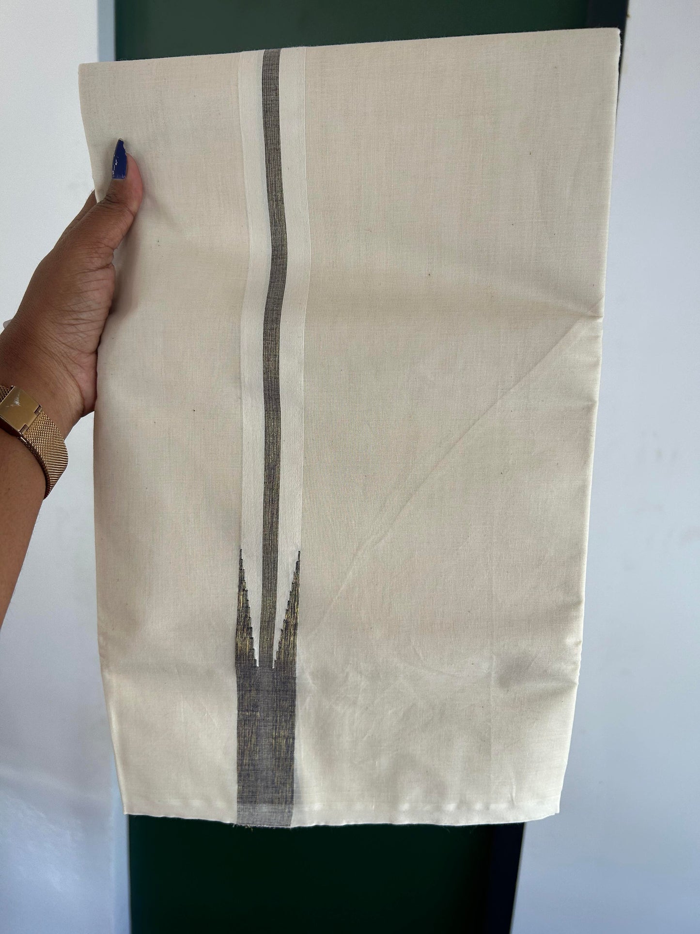 Double Off white Mundu/Dhoti - 20% Discount! KaithariKada Balaramapuram 100% Cotton - 100x100 - 1.25 inch Puliyilakkara Gold Kasav & Violet Shaded Chutty Kara 4 mtr (8.5 muzham) - 13 KK5392 ASH