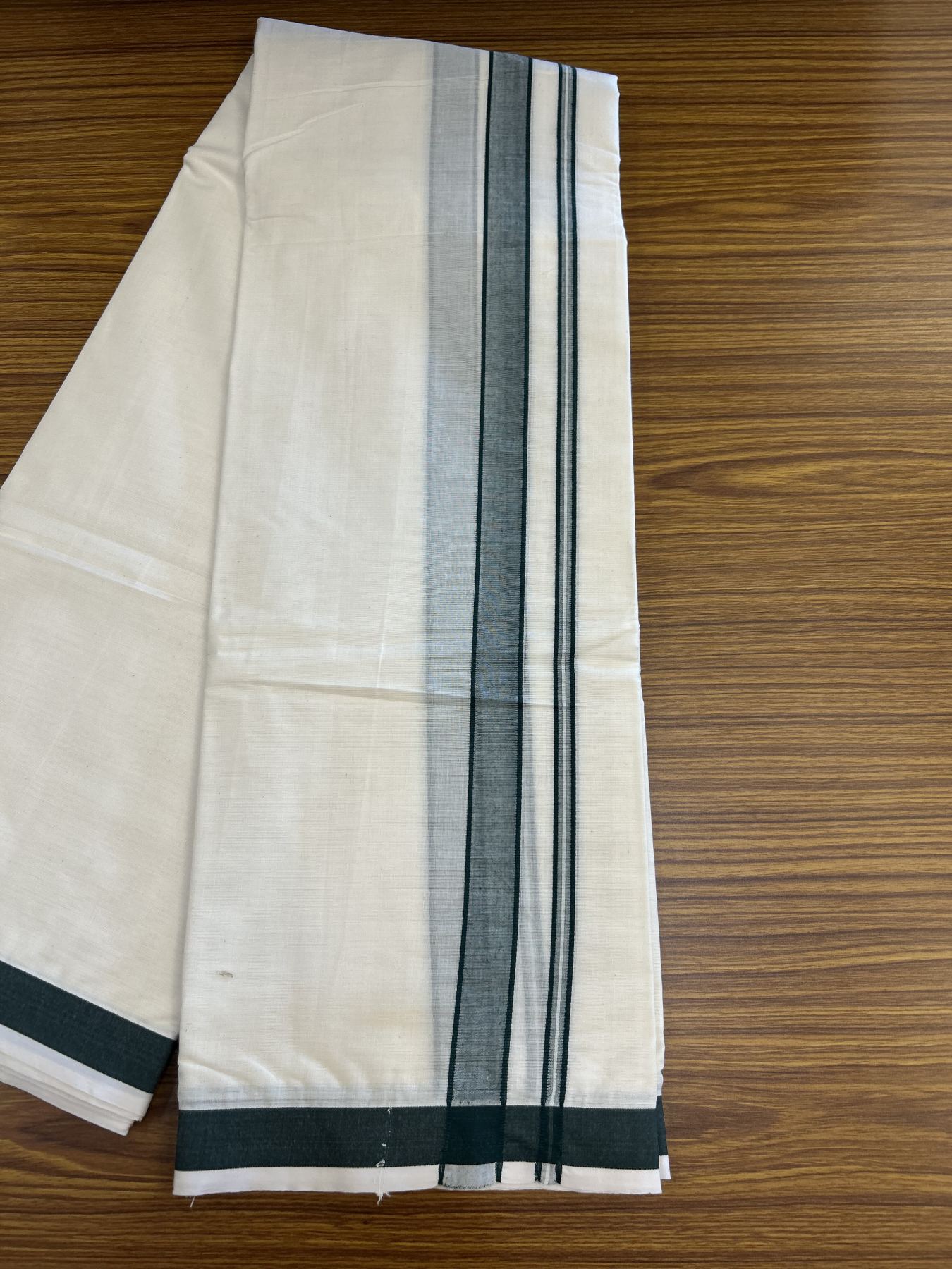 Panchakacham Dhoti - 20% Discount! Kaitharikada Balaramapuram Cotton Mix - Off White - (Unbleached) 80X90 thread - North Iindian - Attached Gamcha - 9x5 Dhoti - 1 inch Dark Green kara - 11 KK8305 PMC