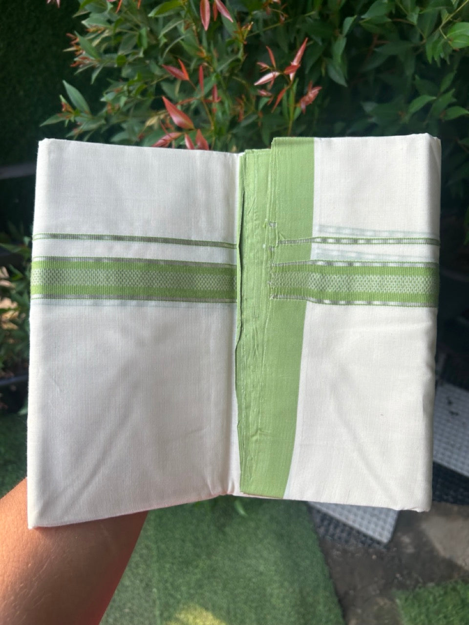 27% DISCOUNT! KaithariKada BALARAMAPURAM HANDLOOM UNAKKUPAAV - 100% PURE Cotton Off white (Unbleached) Double Mundu/Dhoti - 1 inch Silver Kasavu &  Light Green Kara (8 Muzham) - 21KK5161SOM