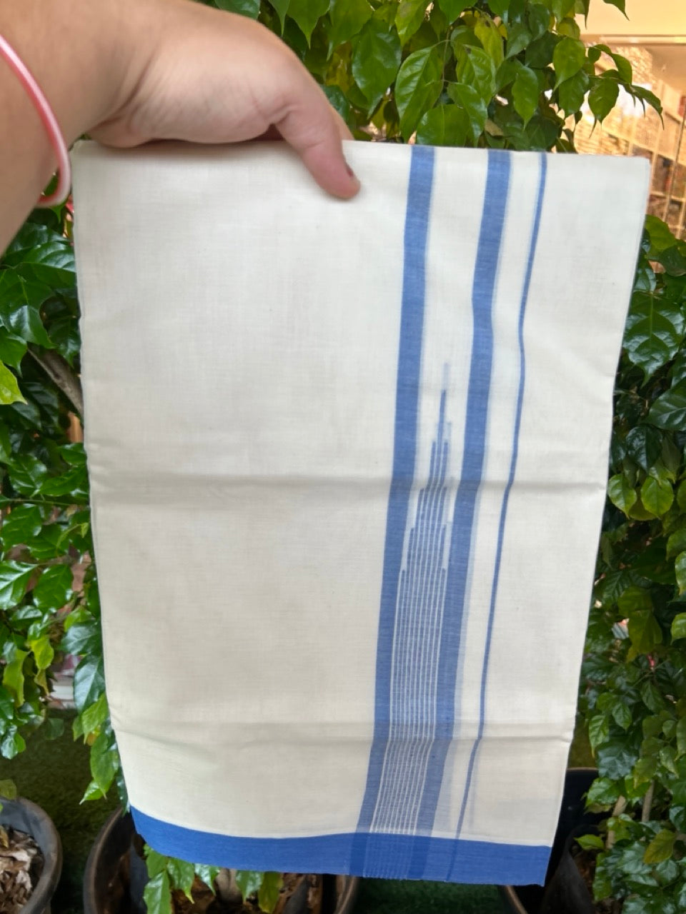 20% DISCOUNT! KaithariKada Balaramapuram 100% Cotton OFF WHITE Double (Unbleached) Mundu/Dhoti-100x80 - 1.75 inch Puliyilakkara Blue shaded Temple Chutty kara 4 mtr (8.5 muzham) - 128KK5220 THI