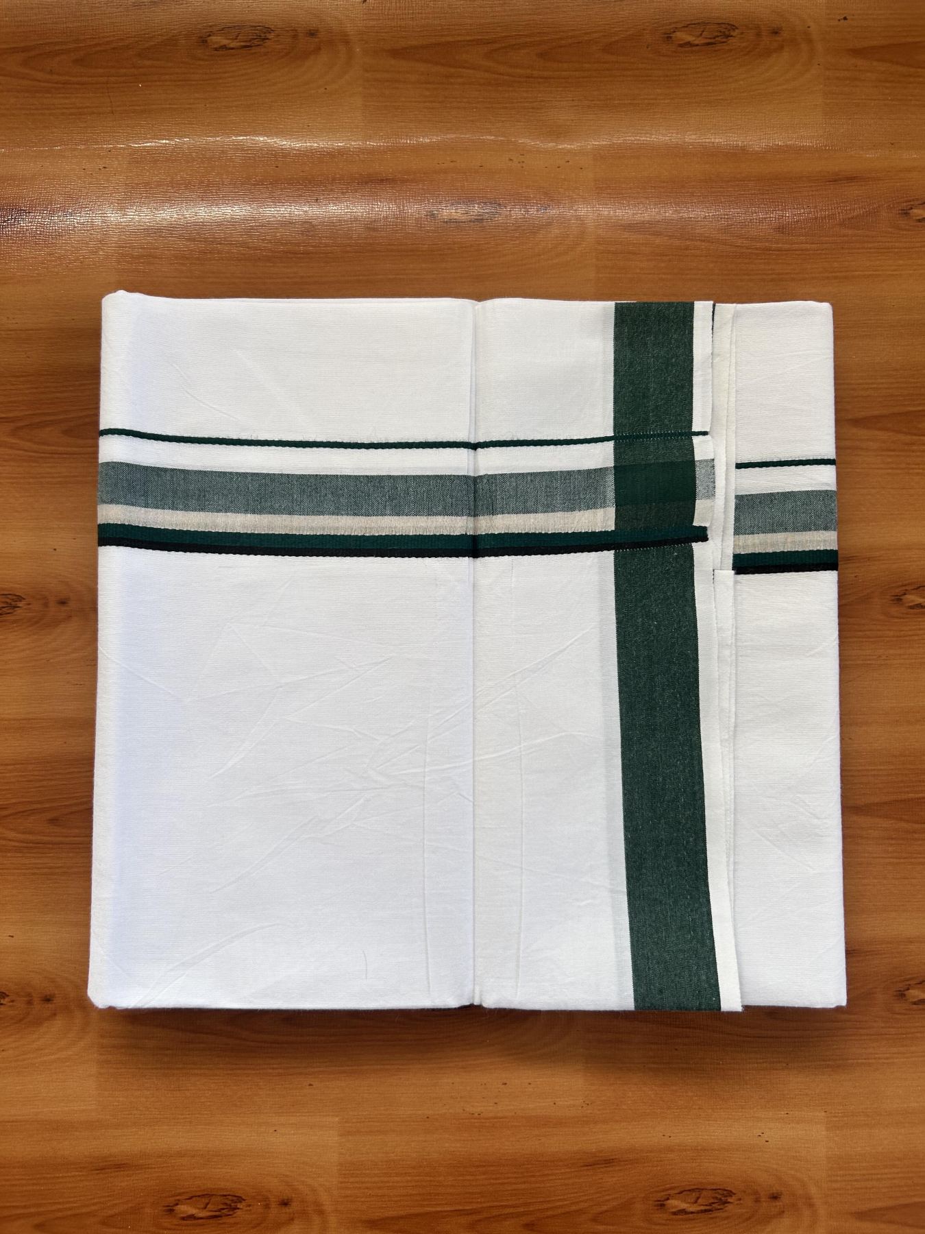 Single Mundu/Dhoti  - Pure White - 29% Discount !! KaithariKada Balaramapuram 100% Cotton - Twisted 60s Thread -1 Inch Silver Kasav & Black & Green Shaded Kara (2 meter / 4 muzham) - 29 KK5393 GL
