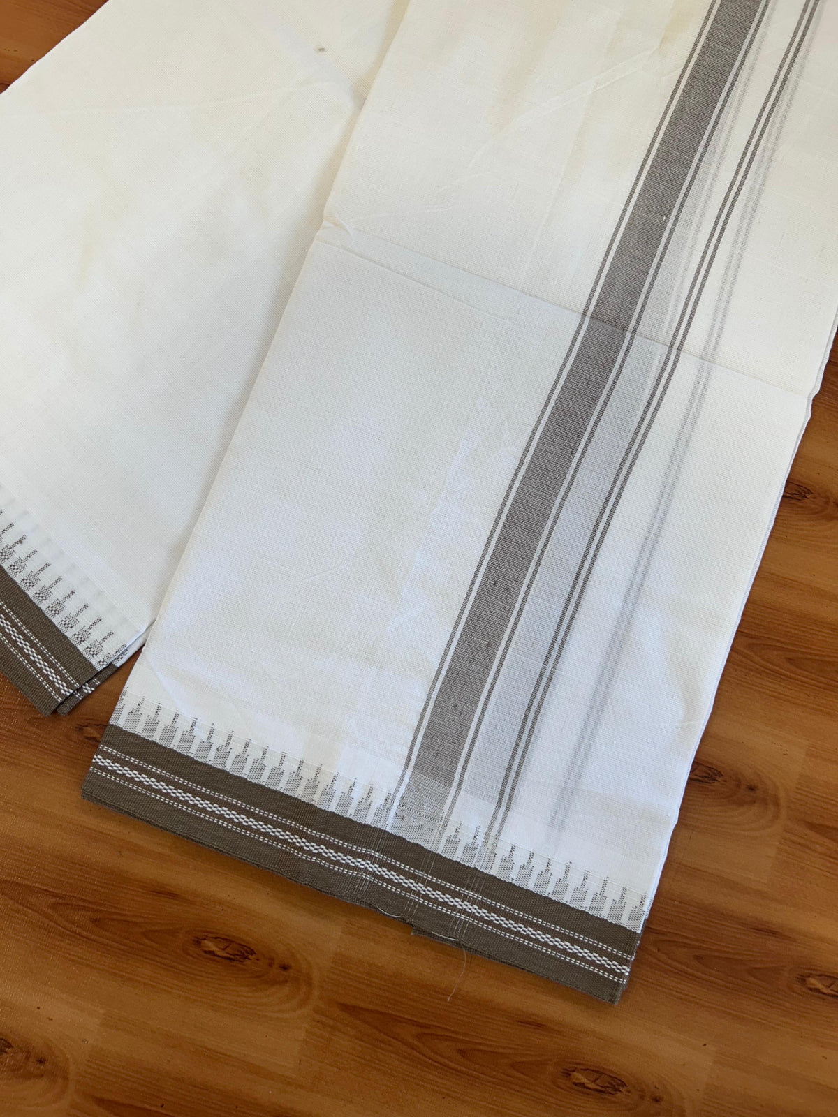 Premium Kathar Type Mercerised Pure Cotton Single Mundu Kaitharikada Special - Kaily / Lungi -  1 inch Olive Brown Striped kara With White Body Kuppadam Border (2 meter / 4 muzham) - 2 KK8076 MRH