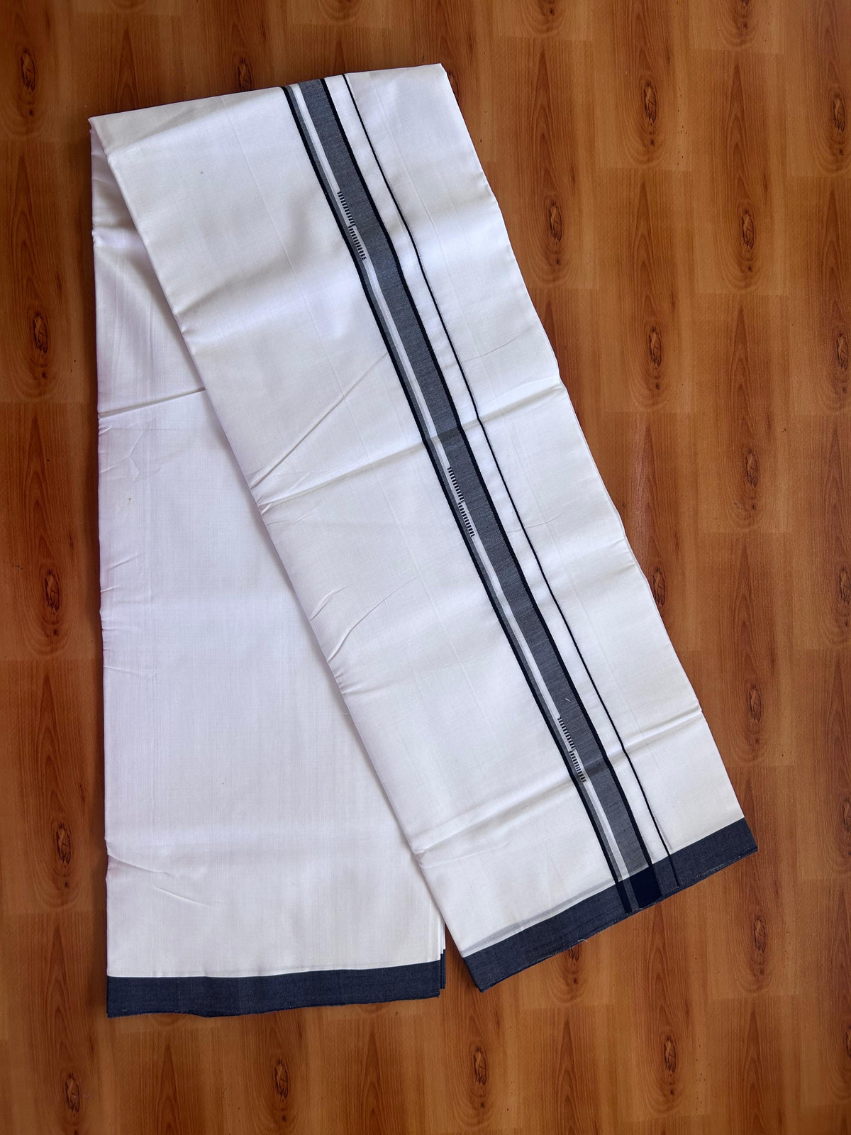 25% Discount!! New Ultra Pure White Thread Handloom - Kerala Handloom - 100% Mercerised Cotton Double Mundu/Dhoti - 120 twisted warp x 100s weft - 1 Inch Navy Blue Design kara 3.80 mtr (8 Muzham) - 4 KK5502 REA
