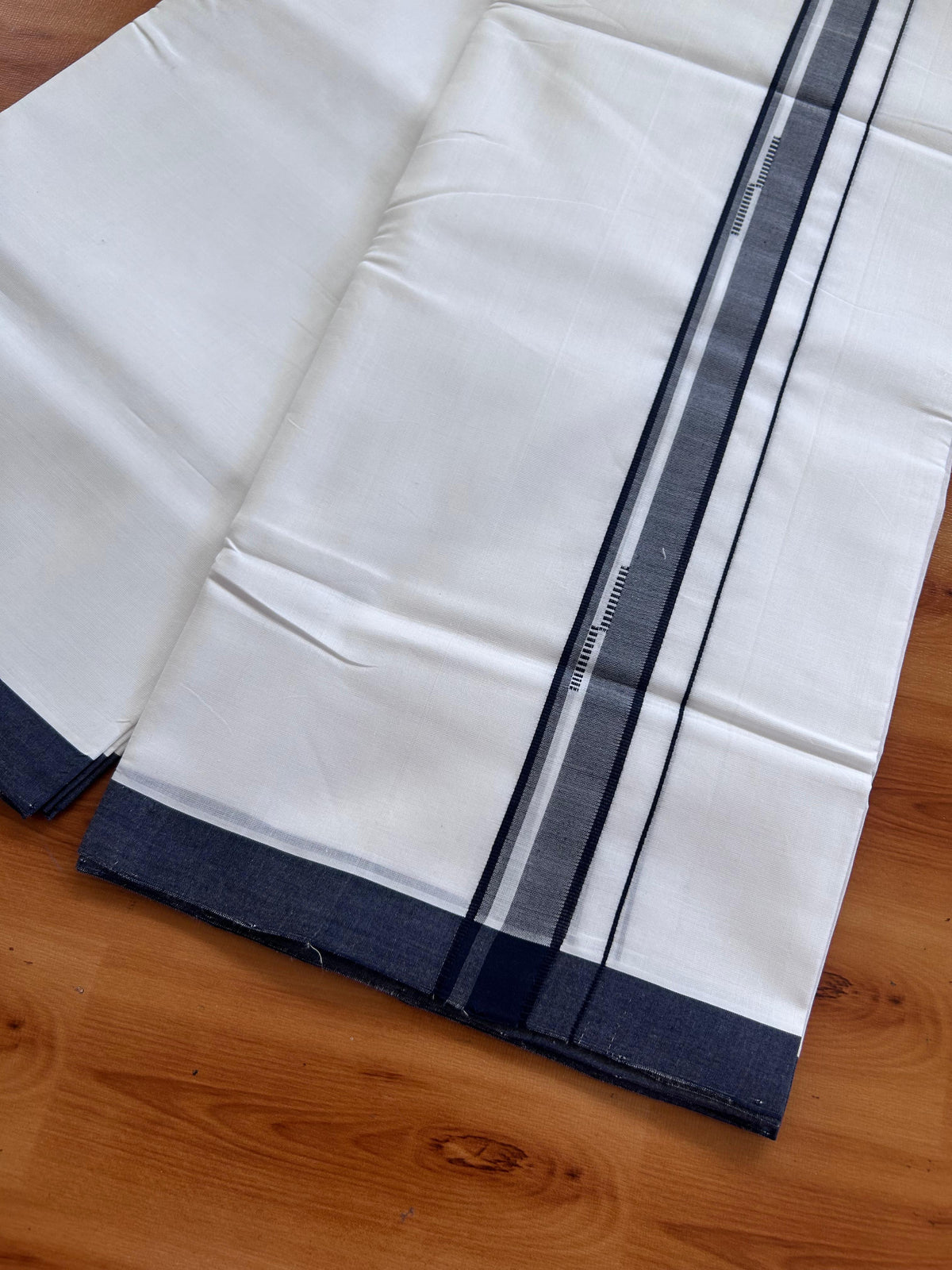 25% Discount!! New Ultra Pure White Thread Handloom - Kerala Handloom - 100% Mercerised Cotton Double Mundu/Dhoti - 120 twisted warp x 100s weft - 1 Inch Navy Blue Design kara 3.80 mtr (8 Muzham) - 4 KK5502 REA