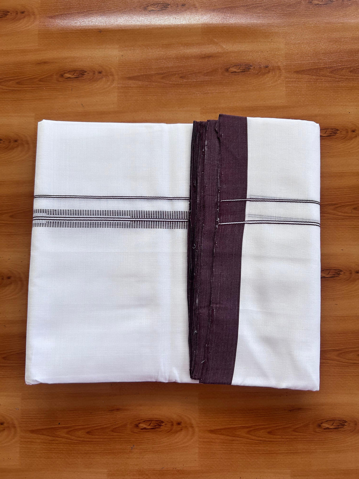 25% Discount!! New Ultra Pure White Thread Handloom - Kerala Handloom - 100% Mercerised Cotton Double Mundu/Dhoti - 120 twisted warp x 100s weft - 1.5 cm Puliyilakkara Burnt Maroon Chutty Design kara 4 mtr (8.5 Muzham) - 5 KK5502 REA