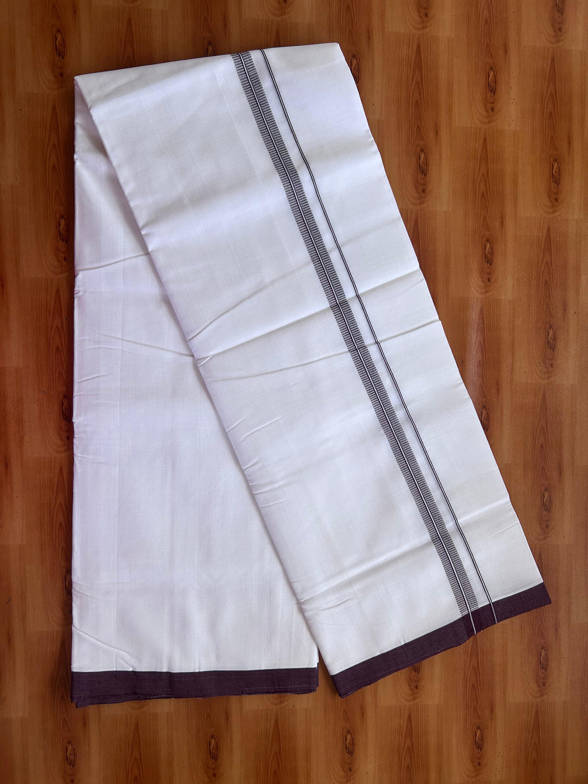 25% Discount!! New Ultra Pure White Thread Handloom - Kerala Handloom - 100% Mercerised Cotton Double Mundu/Dhoti - 120 twisted warp x 100s weft - 1.5 cm Puliyilakkara Burnt Maroon Chutty Design kara 4 mtr (8.5 Muzham) - 5 KK5502 REA