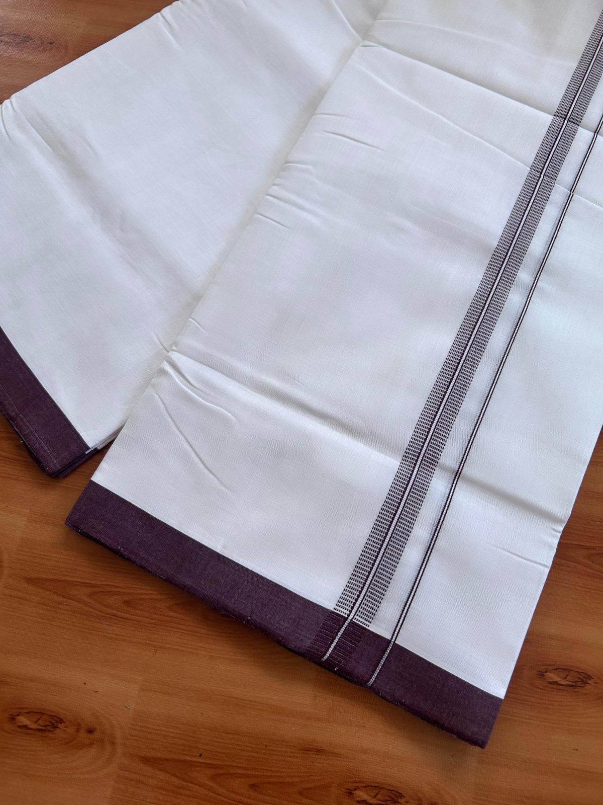 25% Discount!! New Ultra Pure White Thread Handloom - Kerala Handloom - 100% Mercerised Cotton Double Mundu/Dhoti - 120 twisted warp x 100s weft - 1.5 cm Puliyilakkara Burnt Maroon Chutty Design kara 4 mtr (8.5 Muzham) - 5 KK5502 REA
