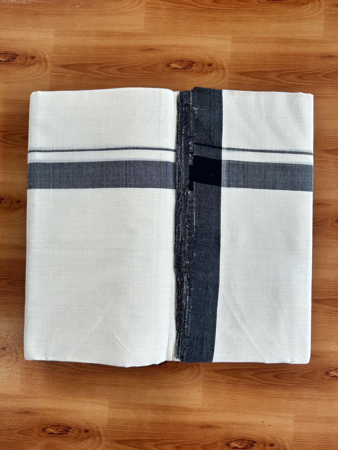 Double Off White (Unbleached) Mundu/Dhoti - 25% Discount! KaithariKada Handloom Unakkupaav - Kerala Handloom - Pure Cotton - 80x90 - 1 Inch Black Kara 4 mtr (8.5 Muzham) - 23 KK5439 YAR