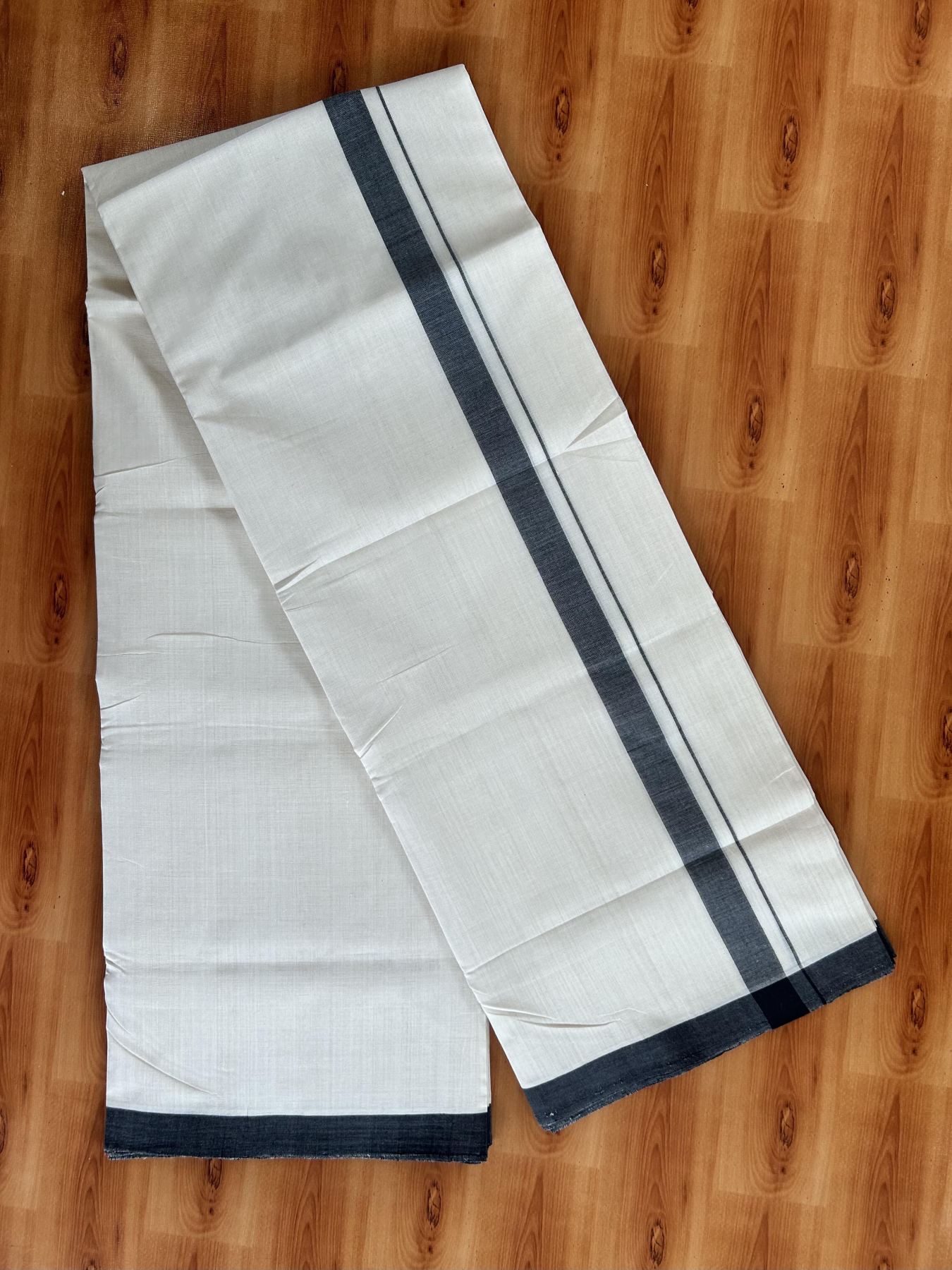 Double Off White (Unbleached) Mundu/Dhoti - 25% Discount! KaithariKada Handloom Unakkupaav - Kerala Handloom - Pure Cotton - 80x90 - 1 Inch Black Kara 4 mtr (8.5 Muzham) - 23 KK5439 YAR